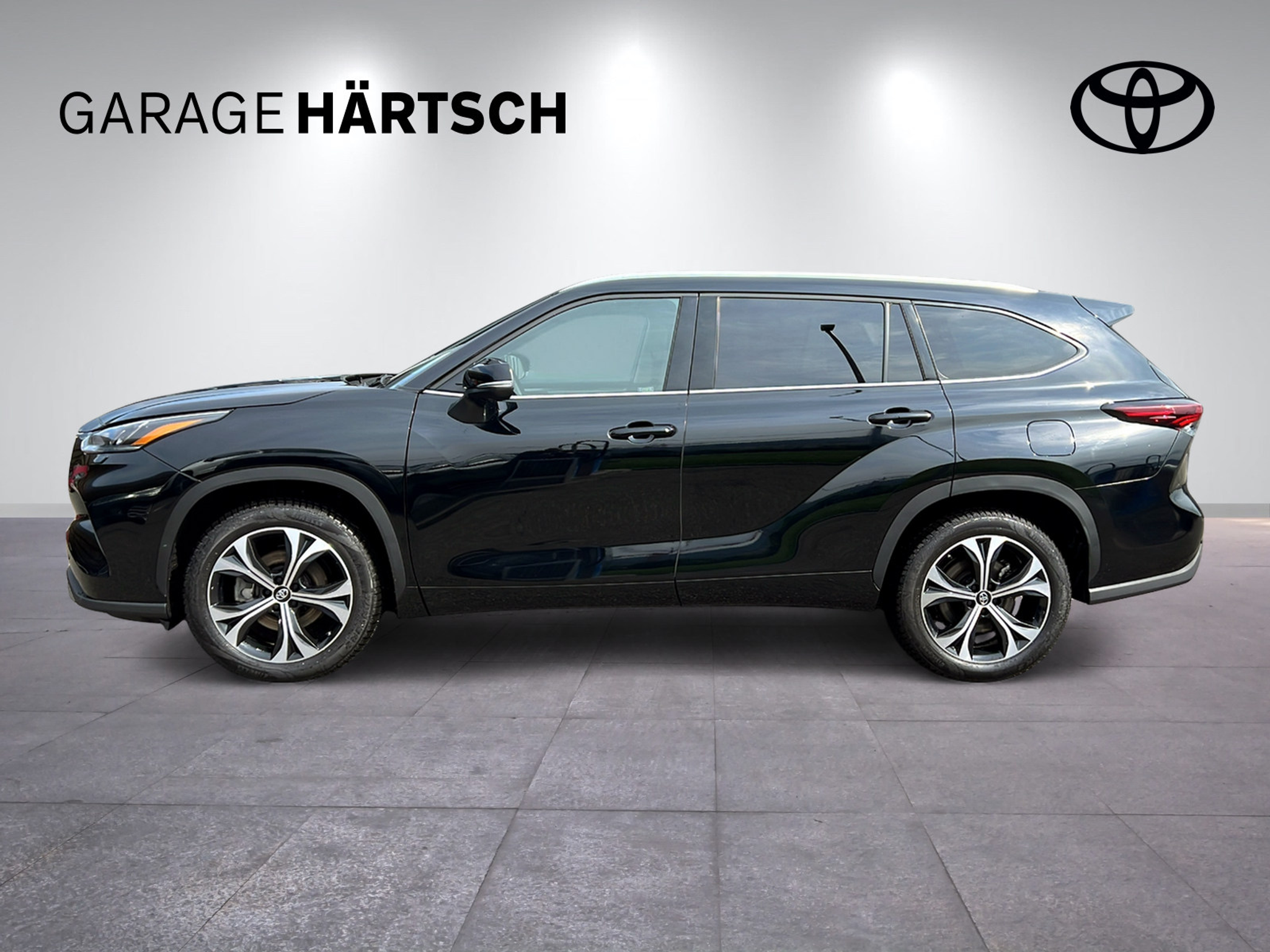 listing desktop thumbnail image 1