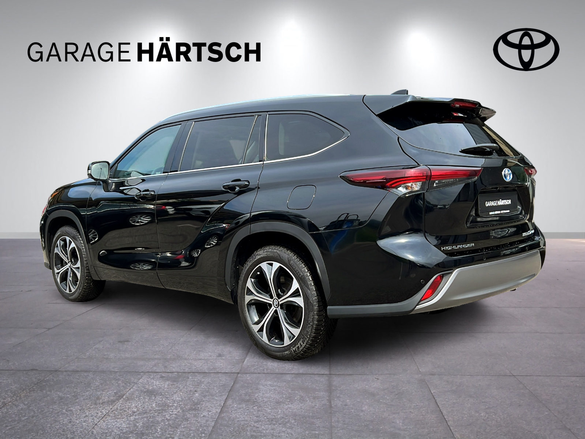 listing desktop thumbnail image 3