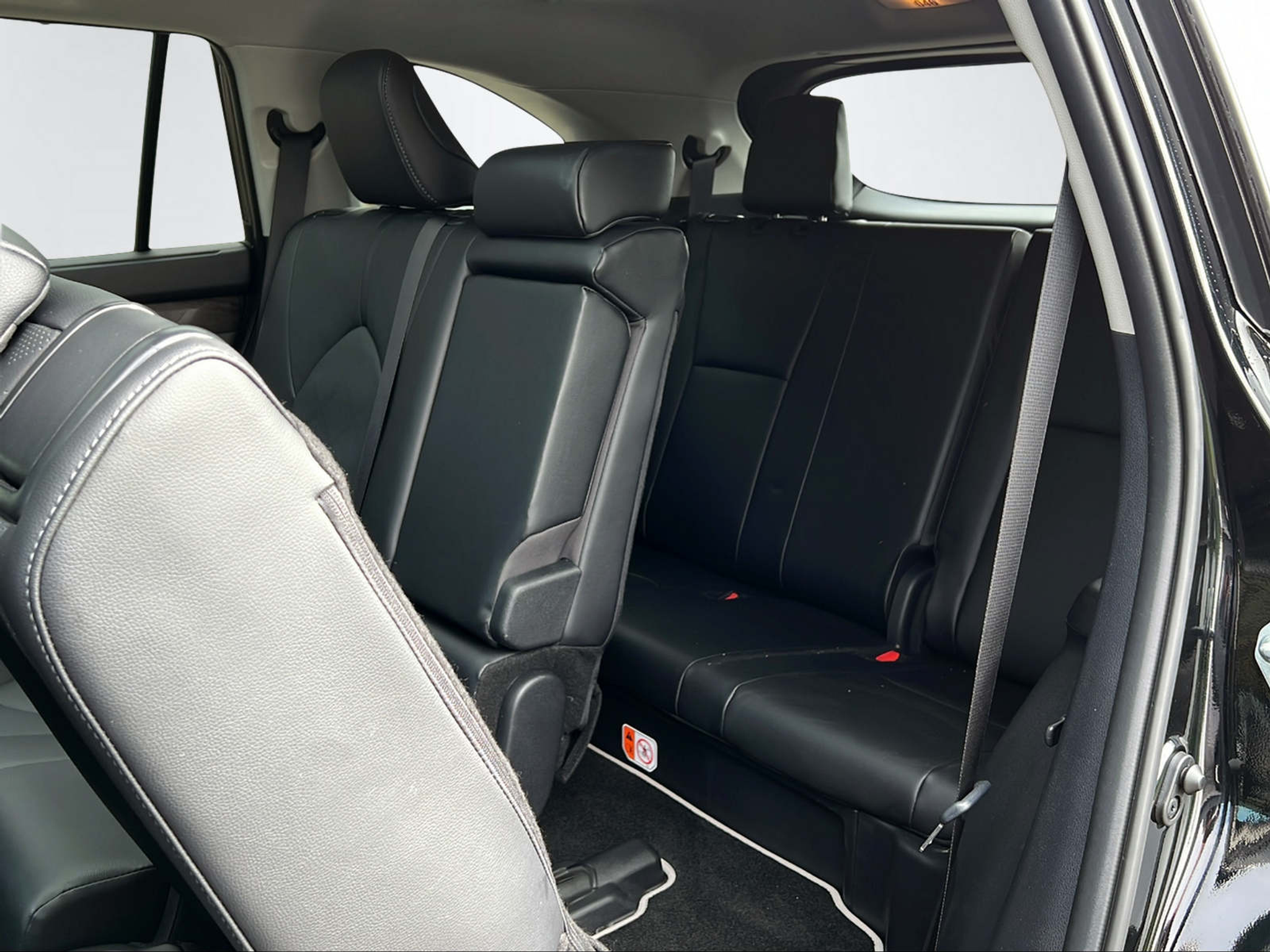 listing desktop thumbnail image 14