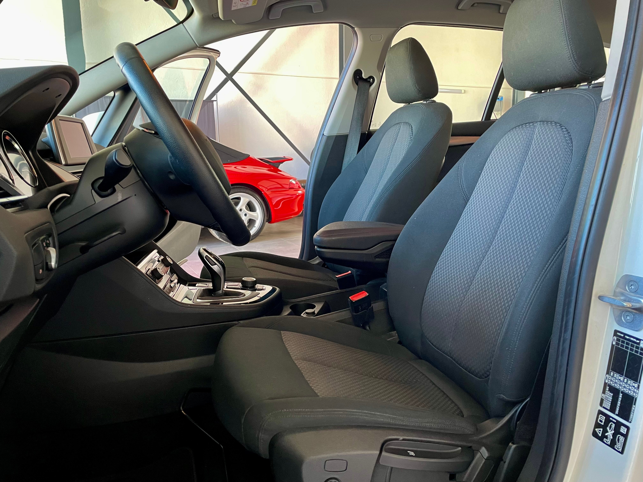 listing desktop thumbnail image 7