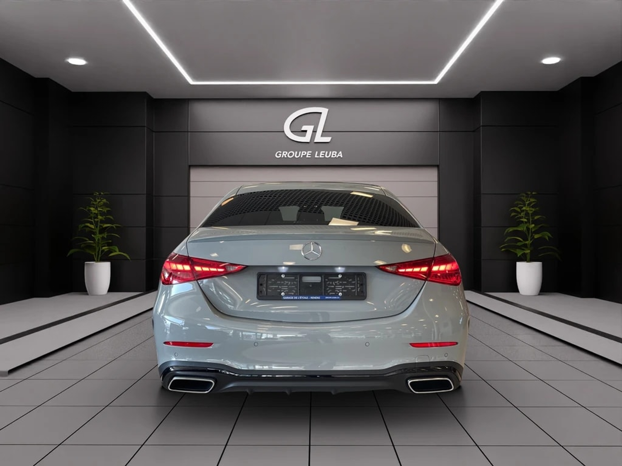 listing desktop thumbnail image 4