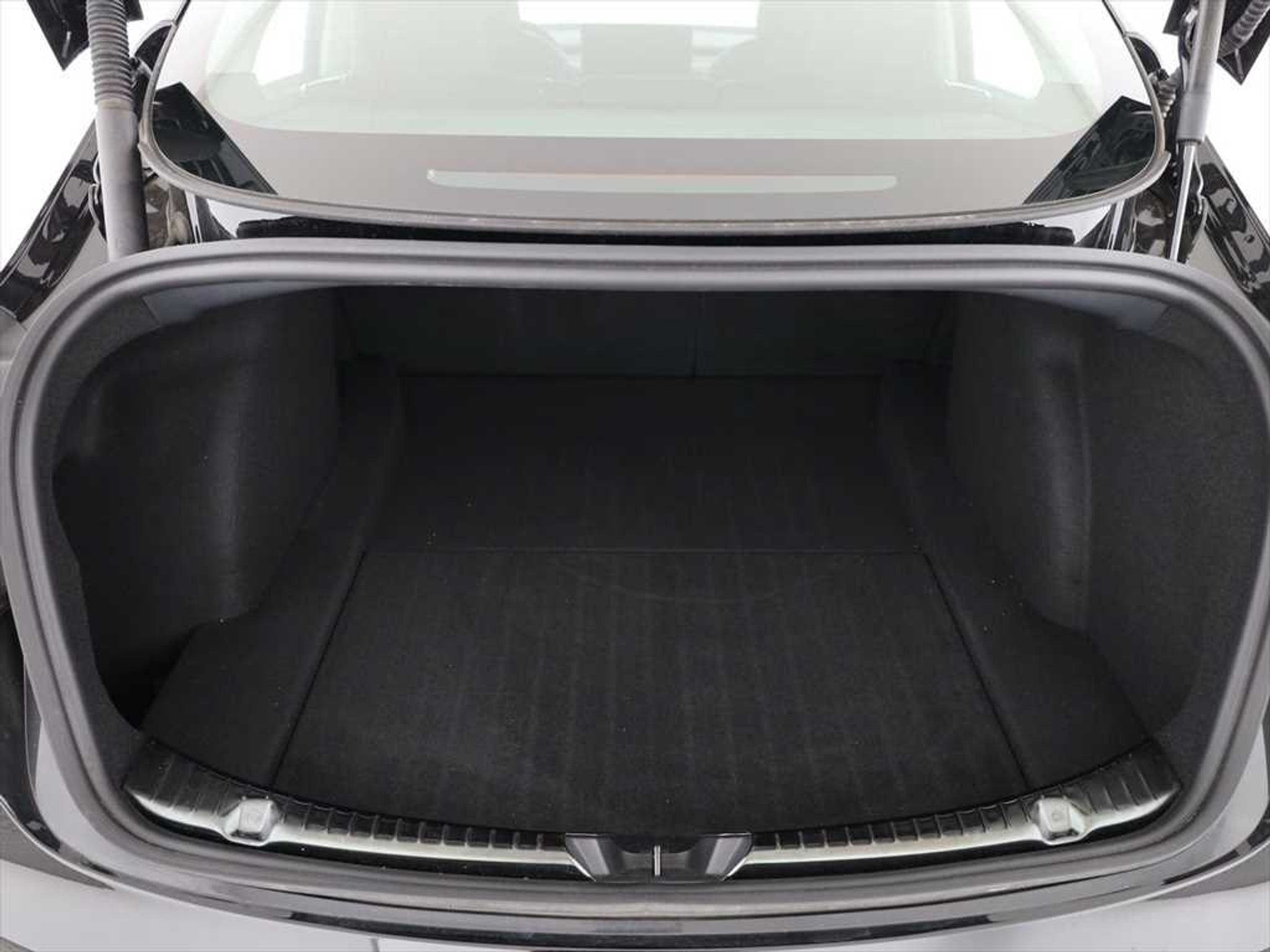 listing desktop thumbnail image 5