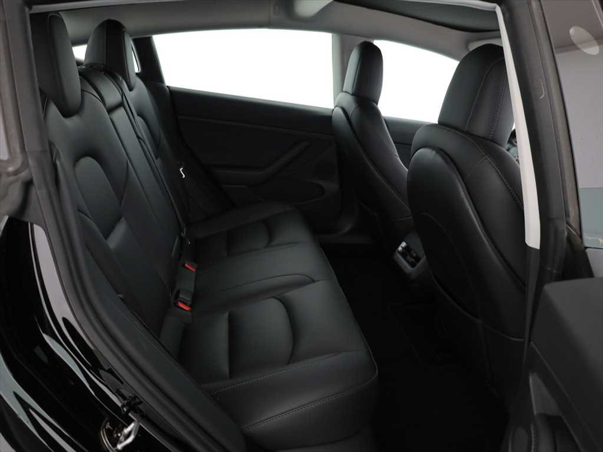 listing desktop thumbnail image 9