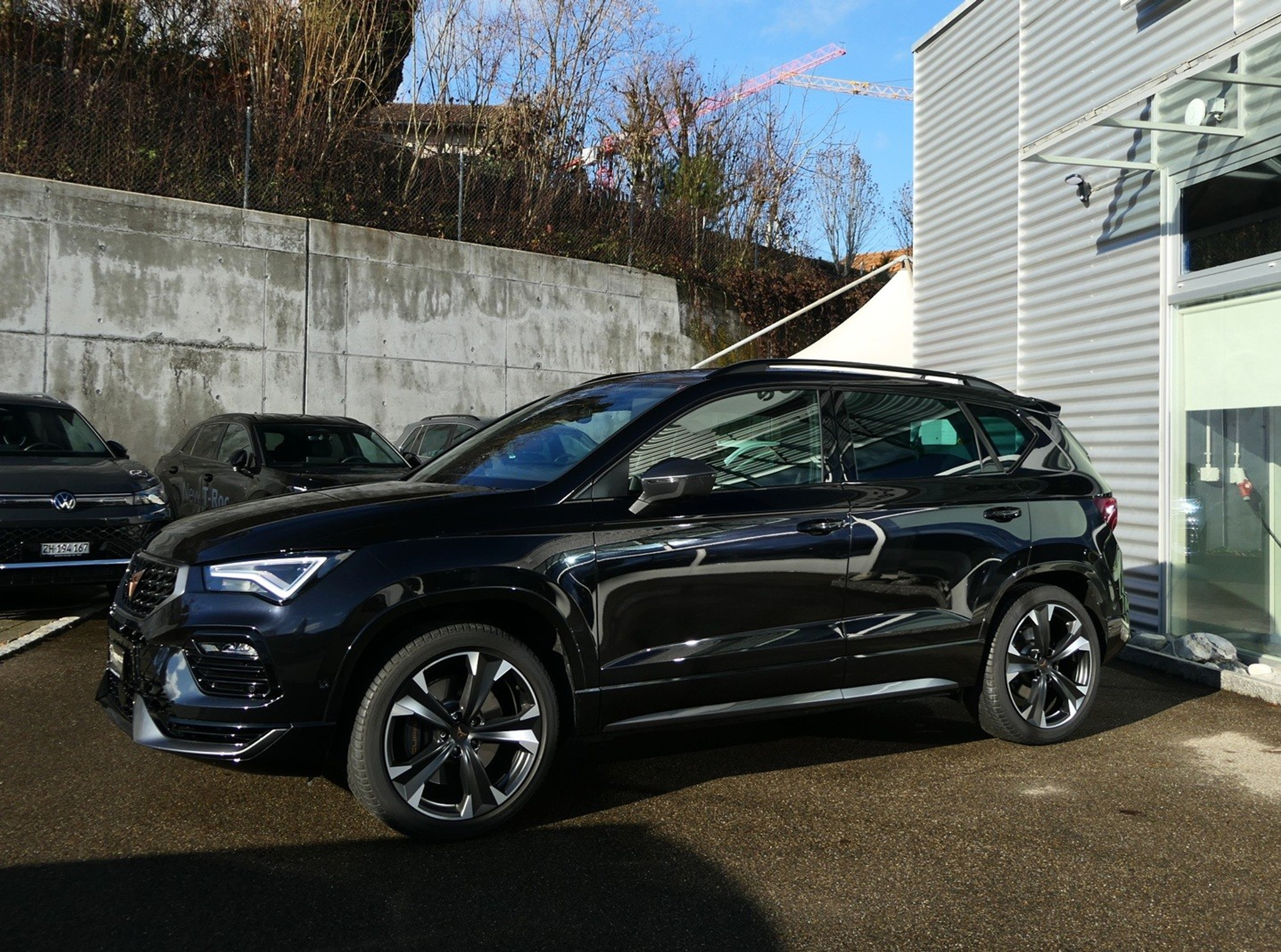 listing desktop thumbnail image 3