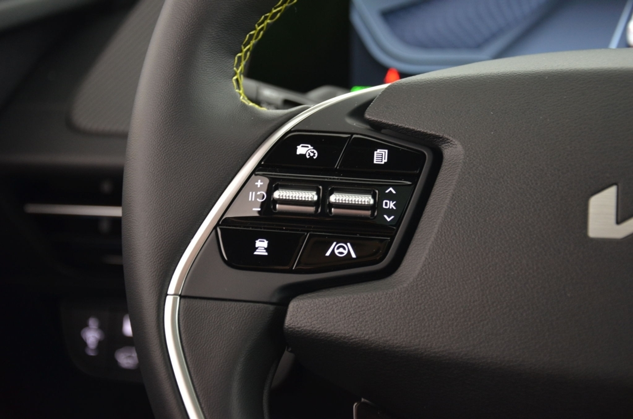 listing desktop thumbnail image 23