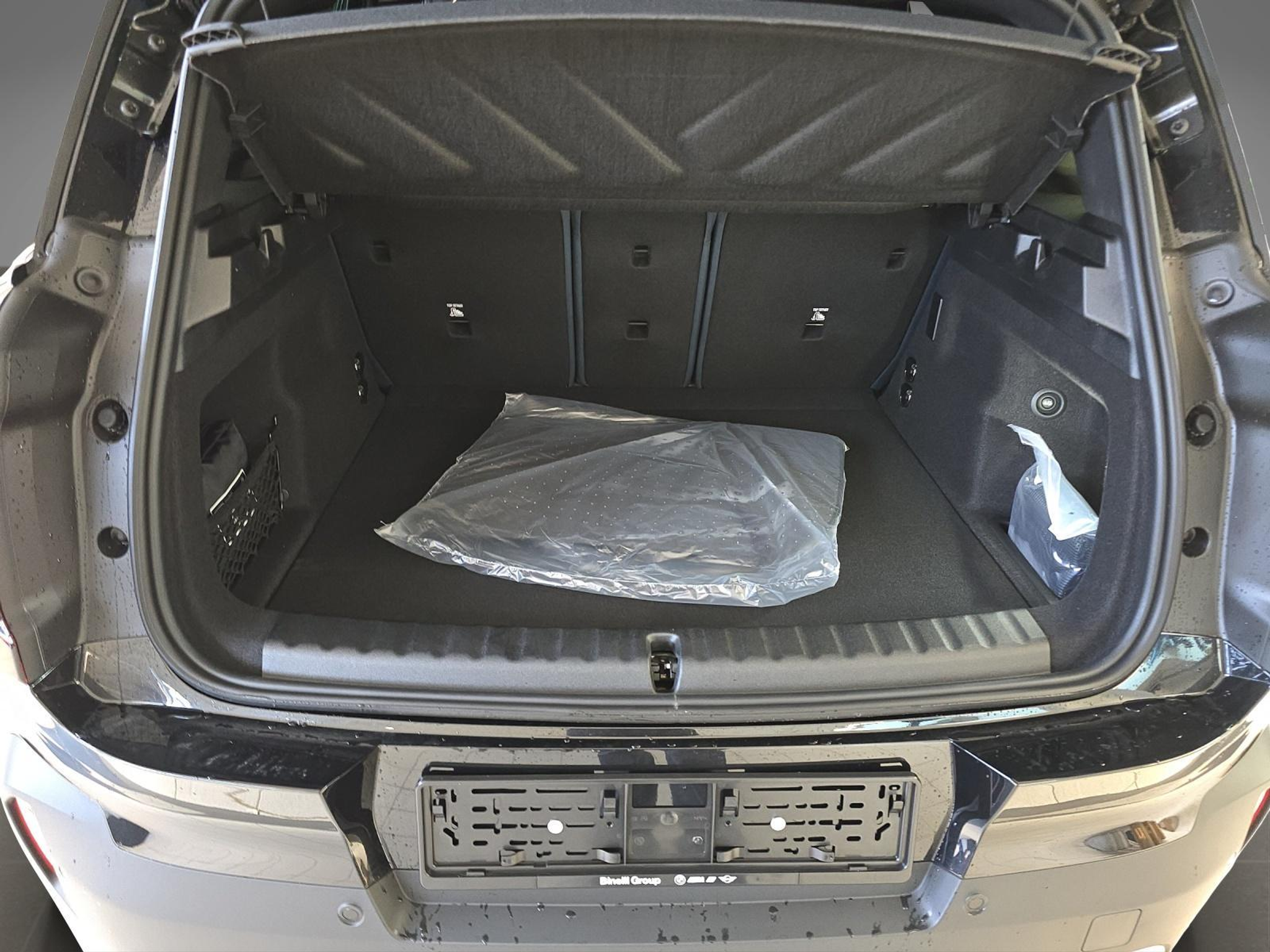 listing desktop thumbnail image 17