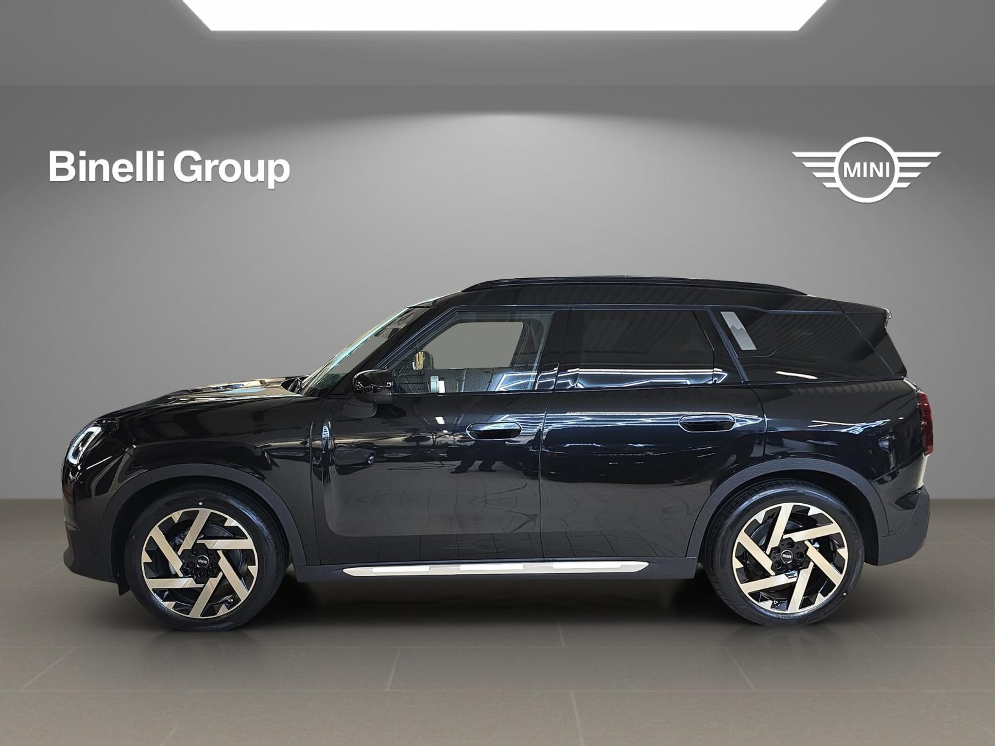 listing desktop thumbnail image 2