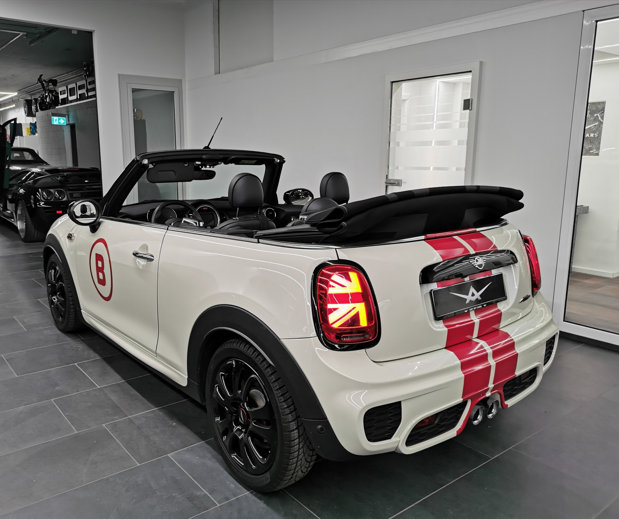 listing desktop thumbnail image 4