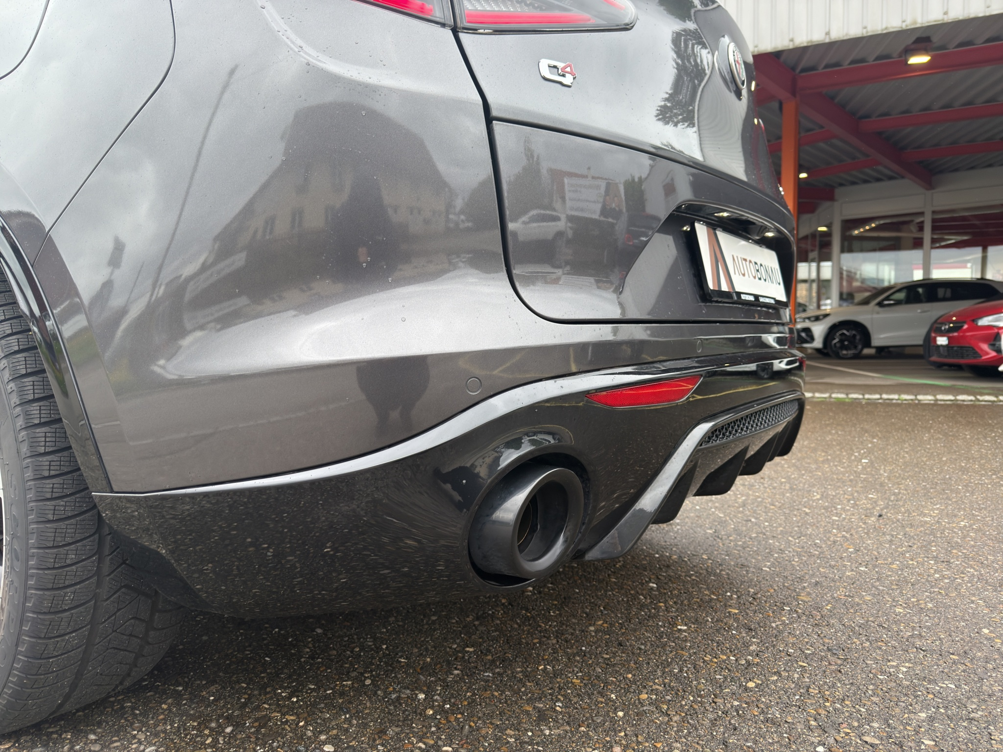 listing desktop thumbnail image 24