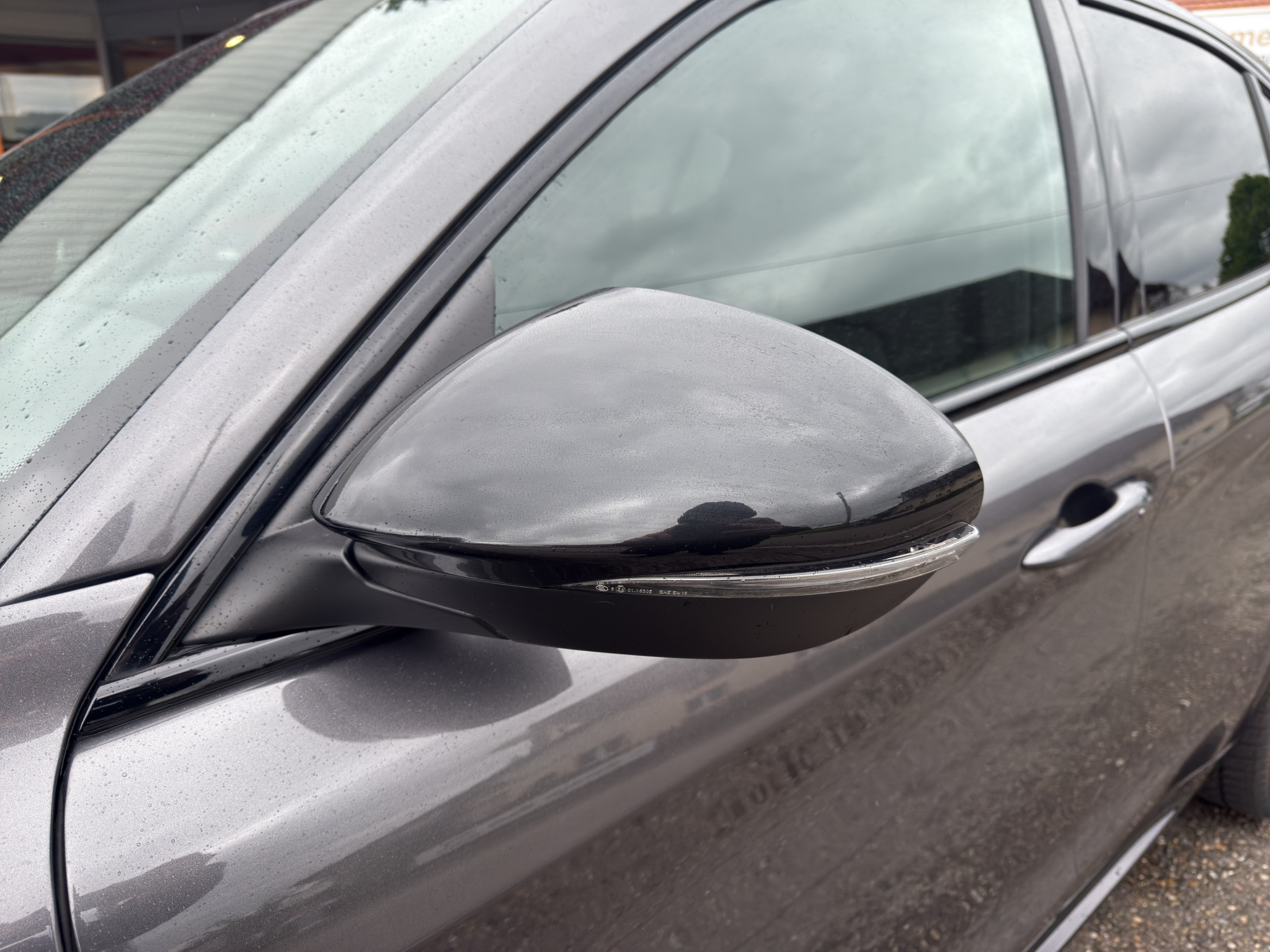 listing desktop thumbnail image 23