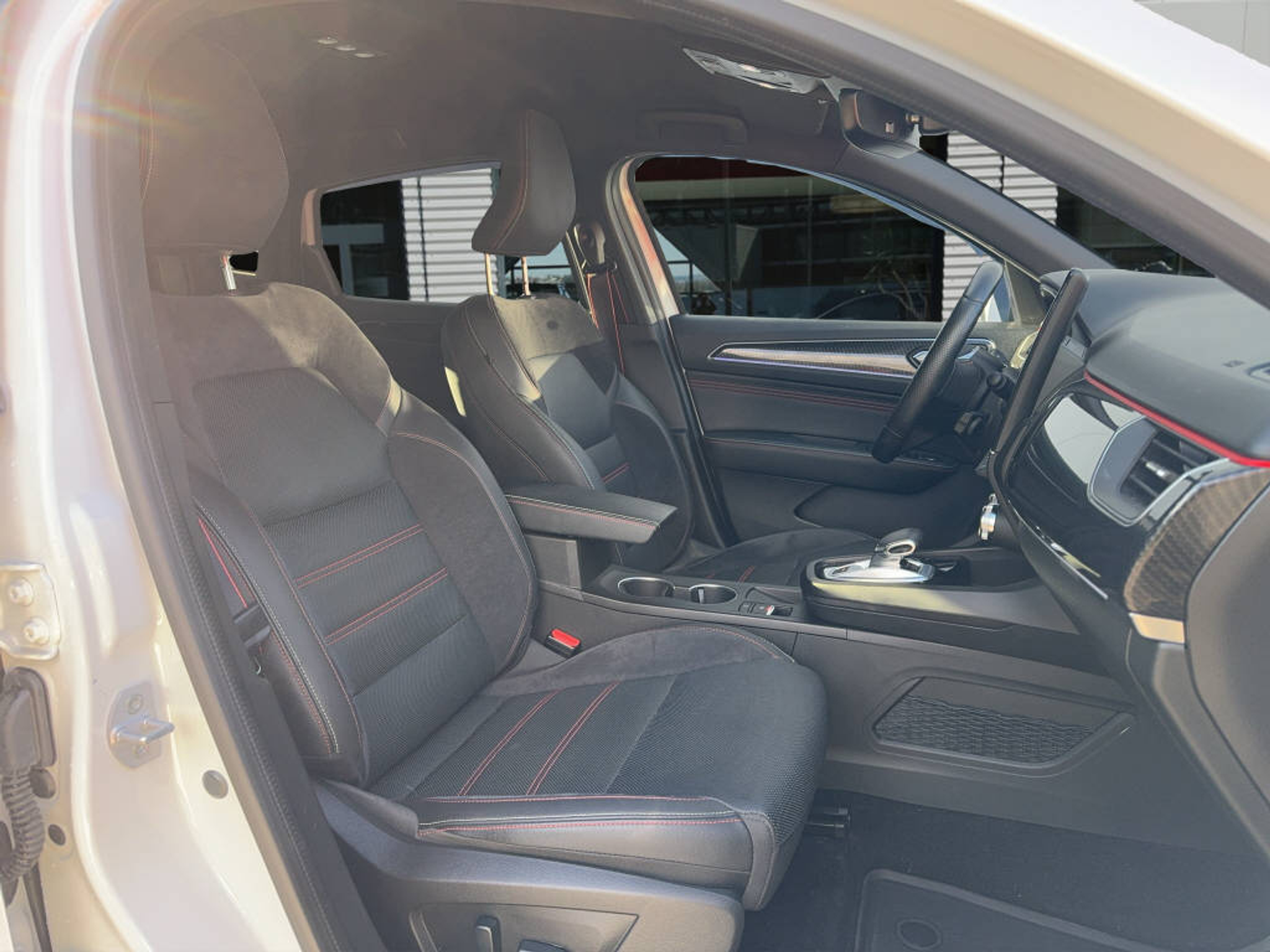 listing desktop thumbnail image 14