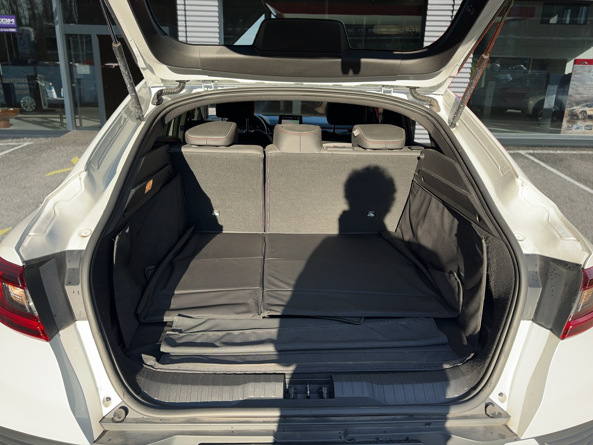 listing desktop thumbnail image 16