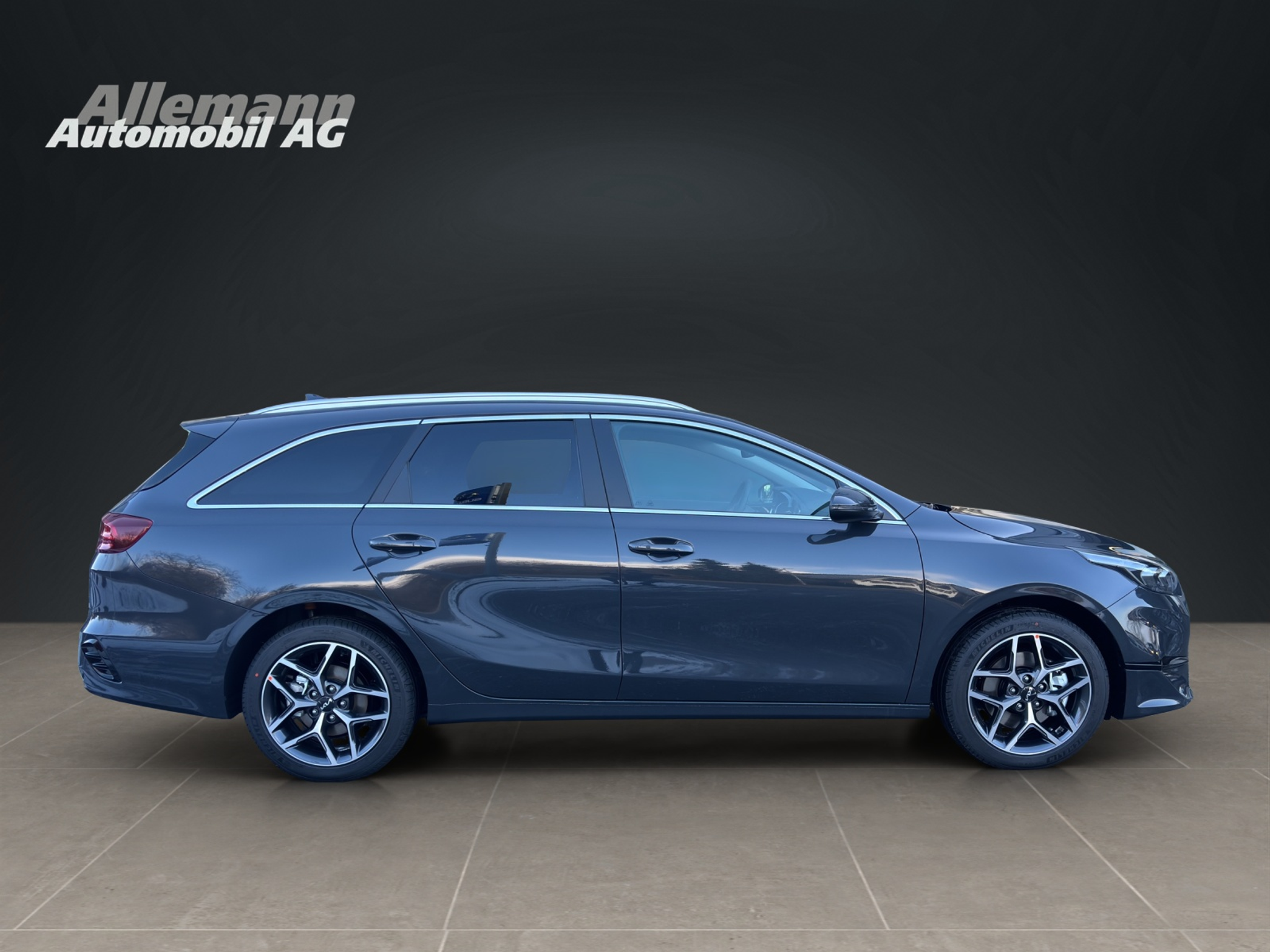 listing desktop thumbnail image 6