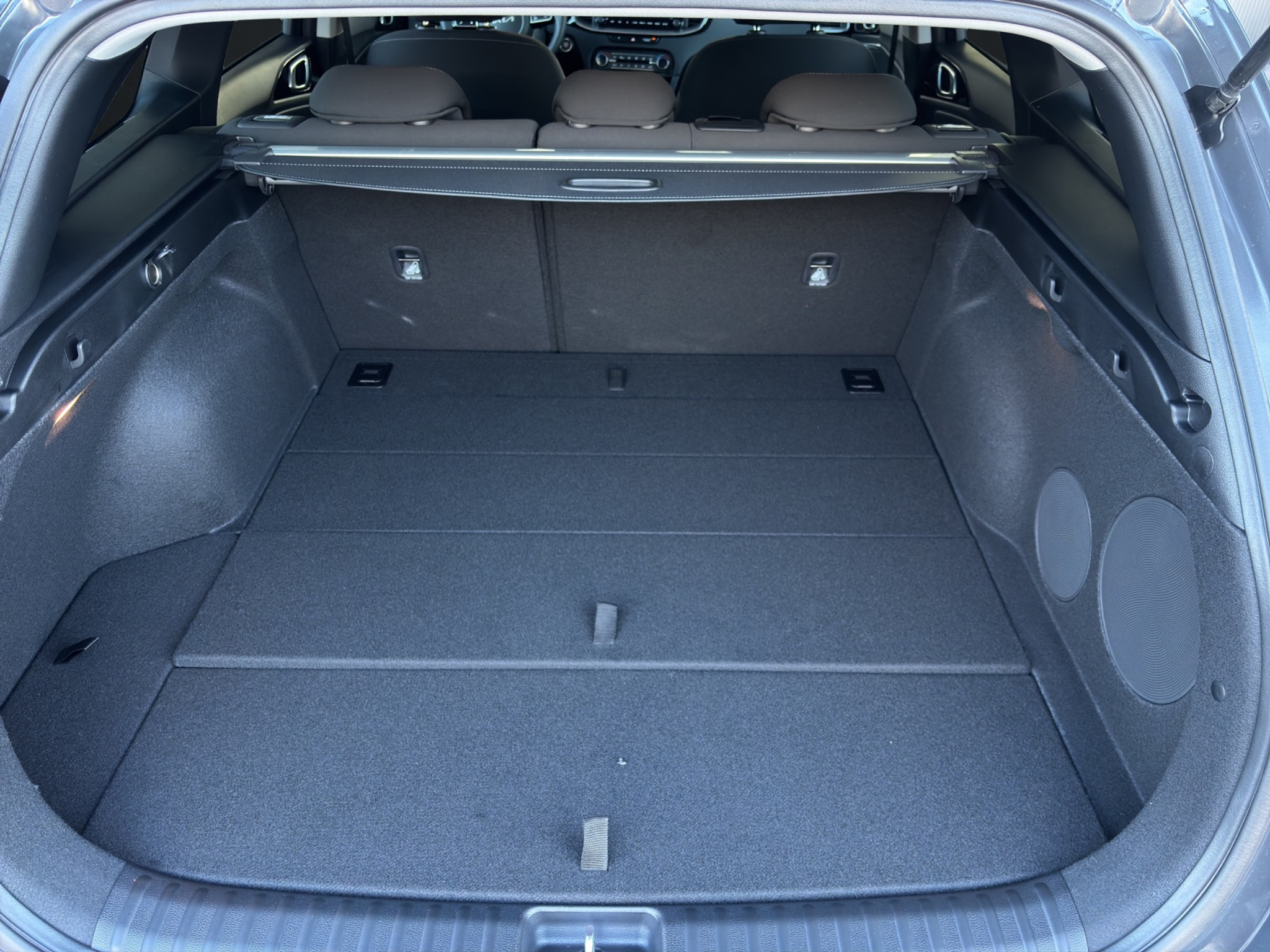 listing desktop thumbnail image 12