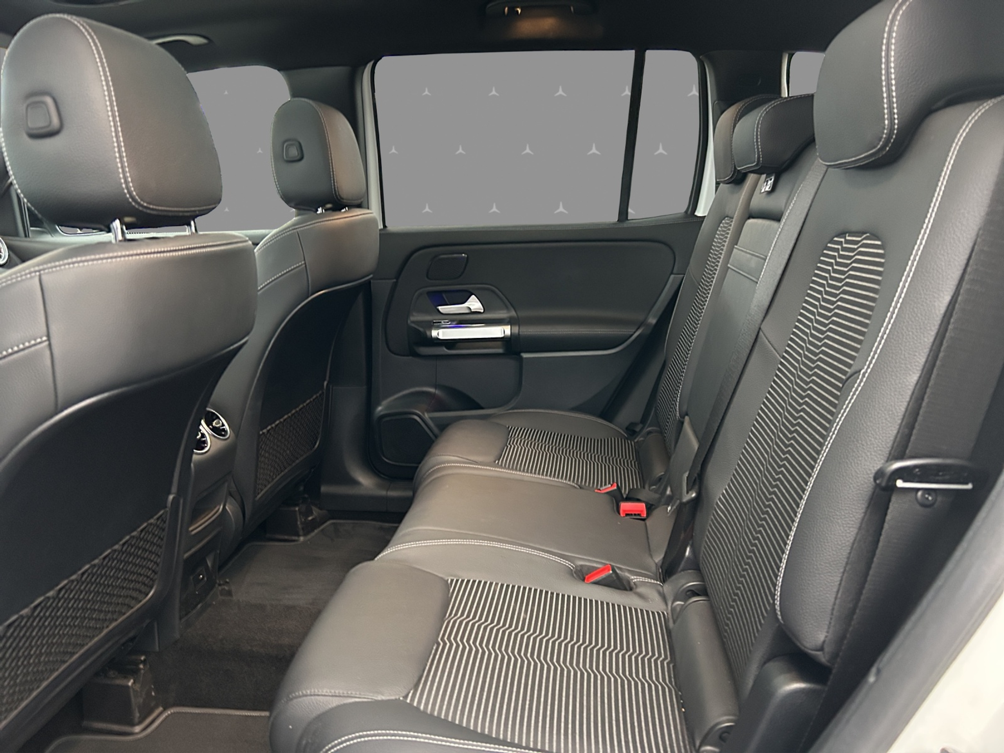 listing desktop thumbnail image 15