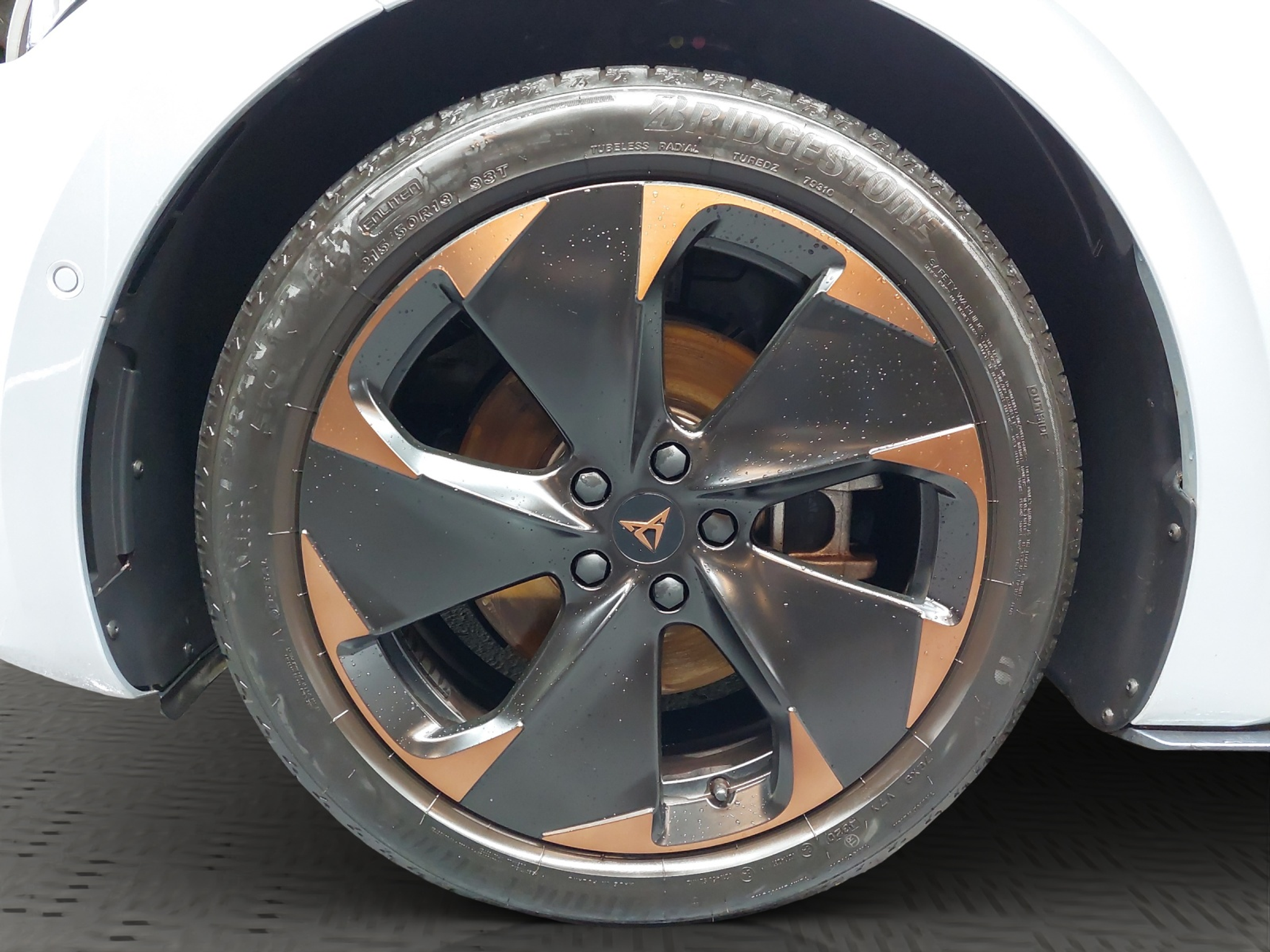 listing desktop thumbnail image 11