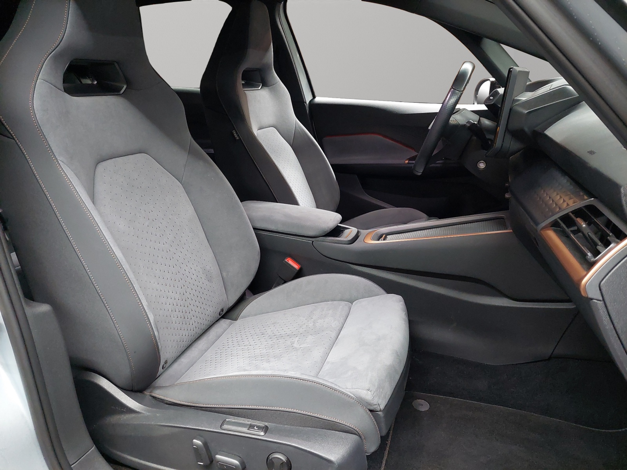 listing desktop thumbnail image 8