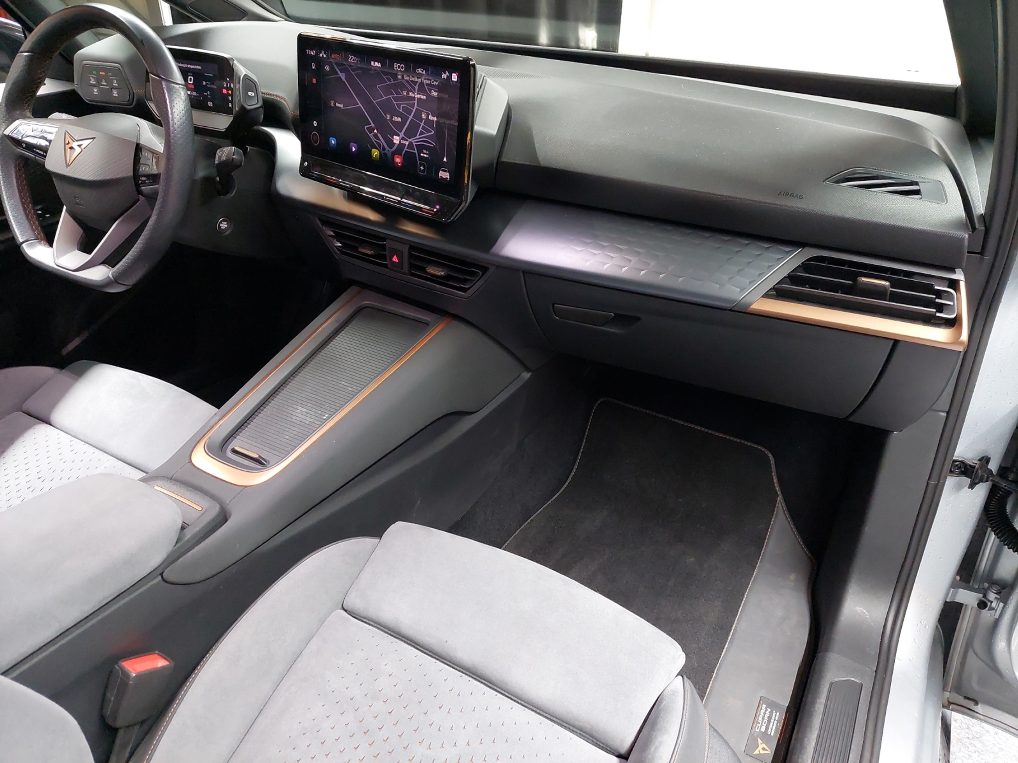 listing desktop thumbnail image 9