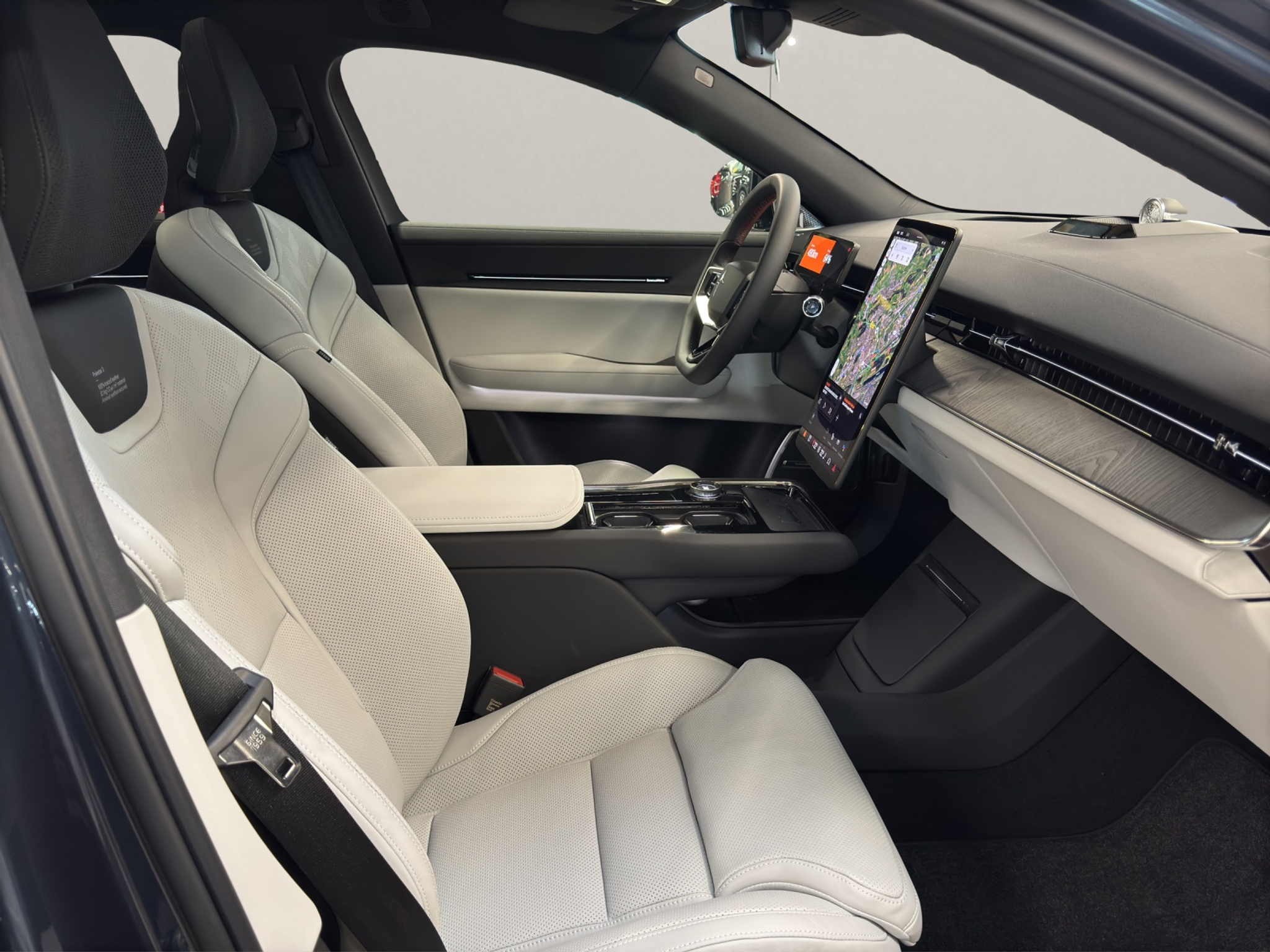 listing desktop thumbnail image 11