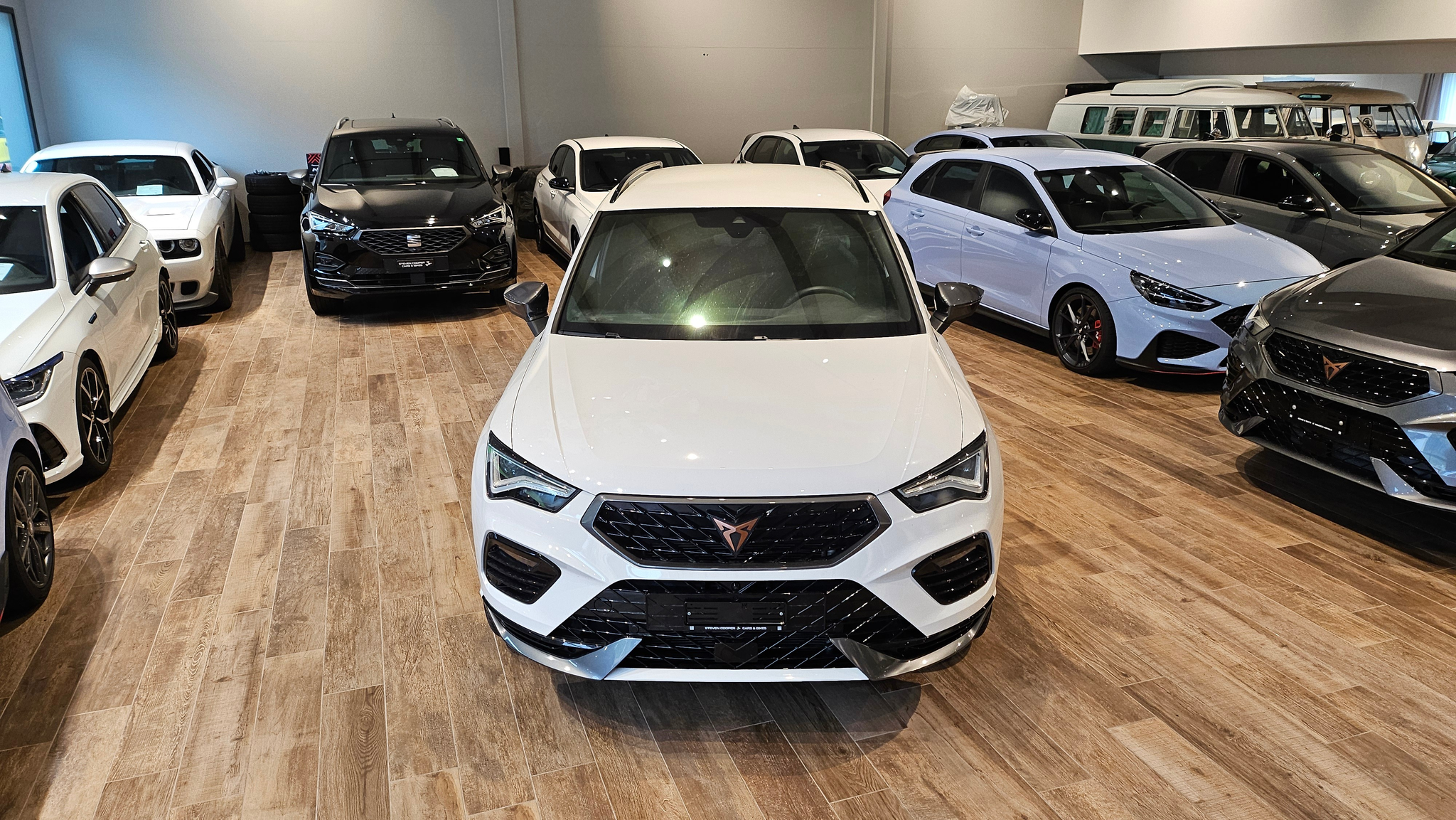 listing desktop thumbnail image 3