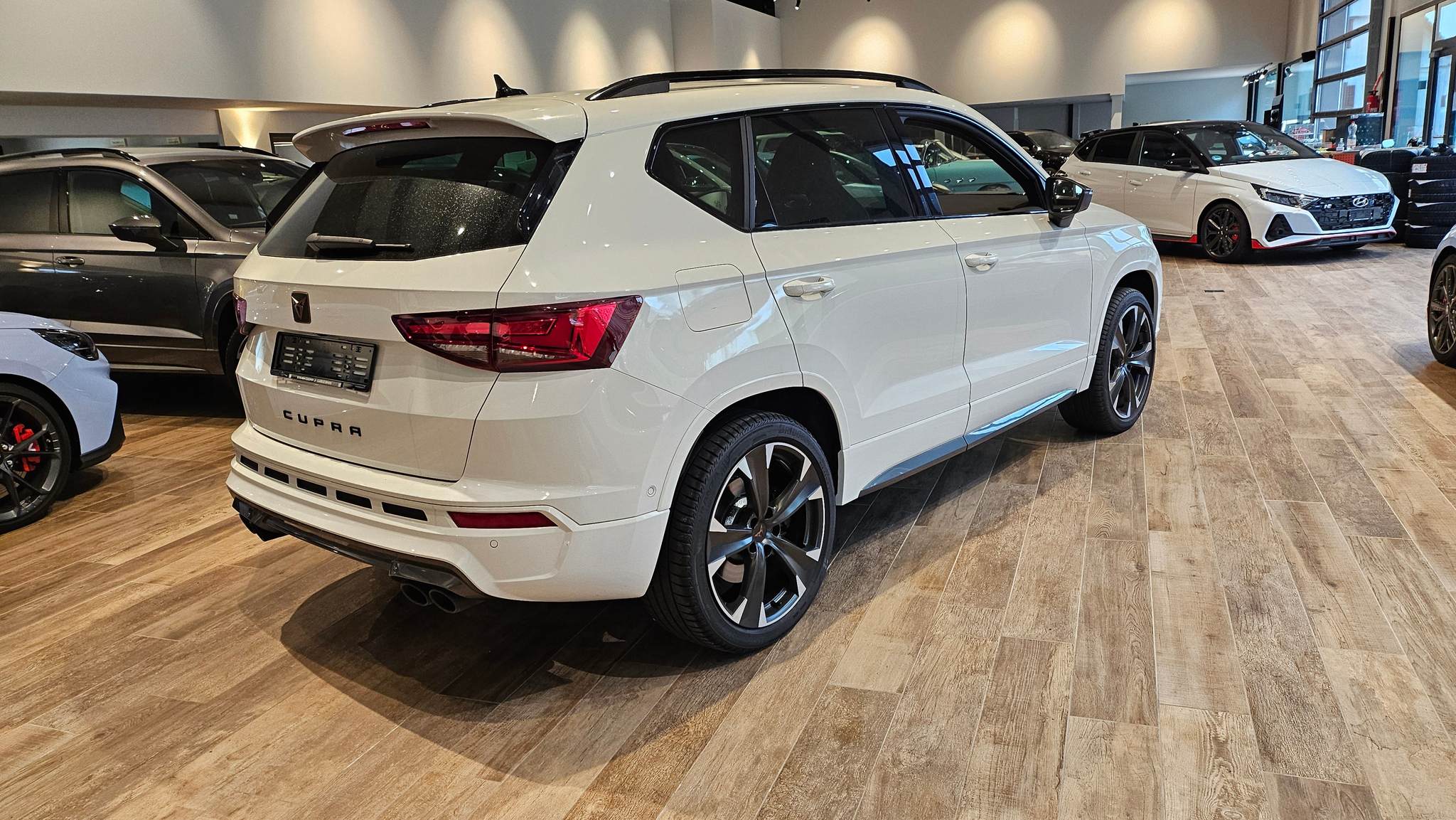 listing desktop thumbnail image 8