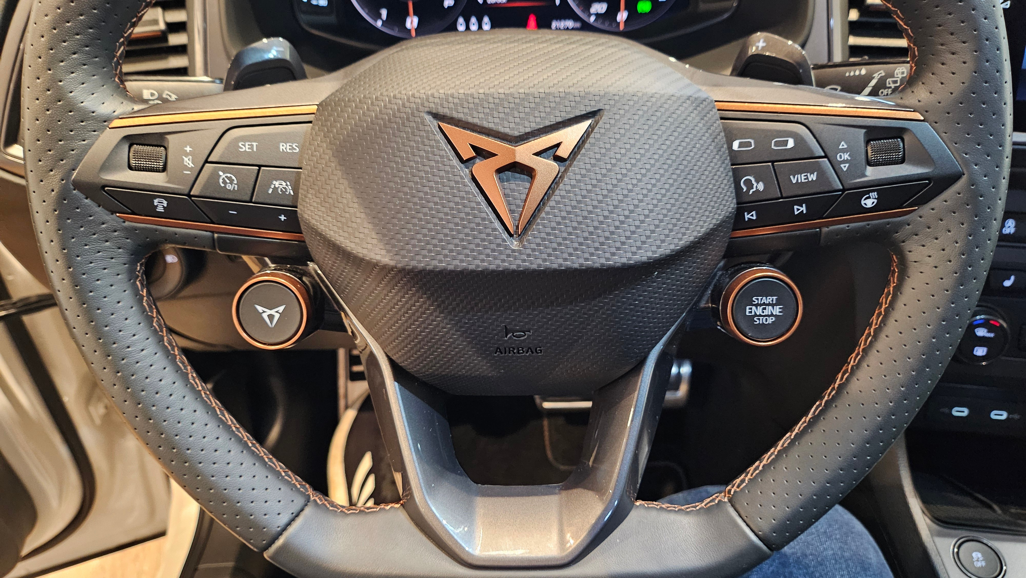 listing desktop thumbnail image 30