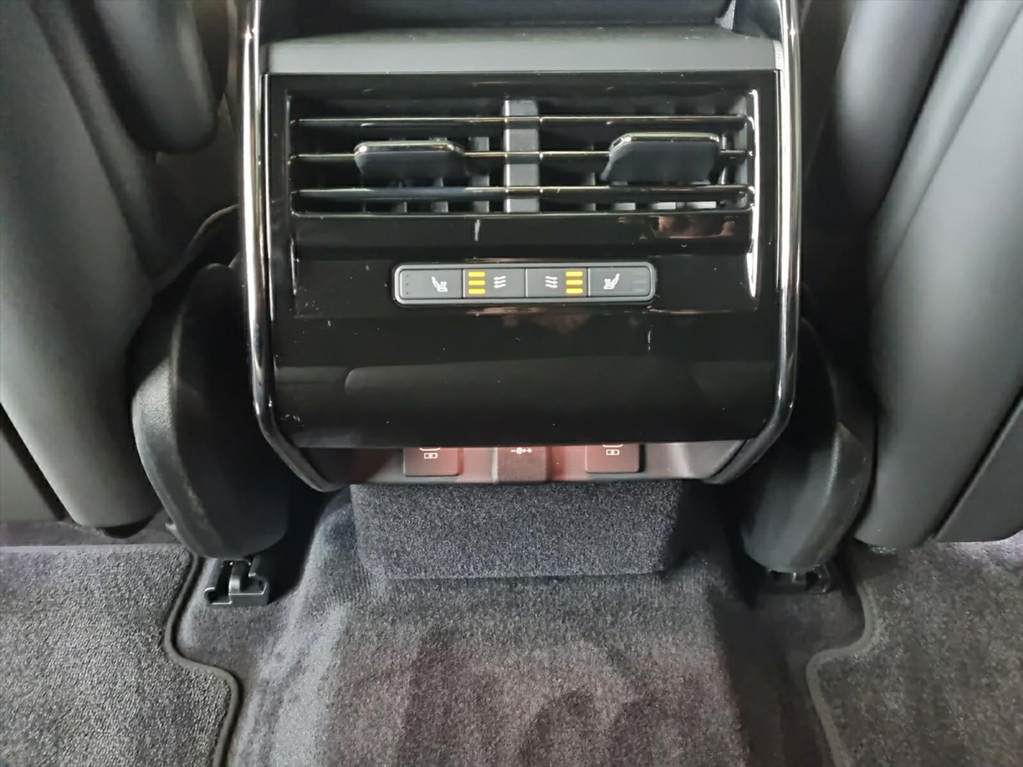 listing desktop thumbnail image 11