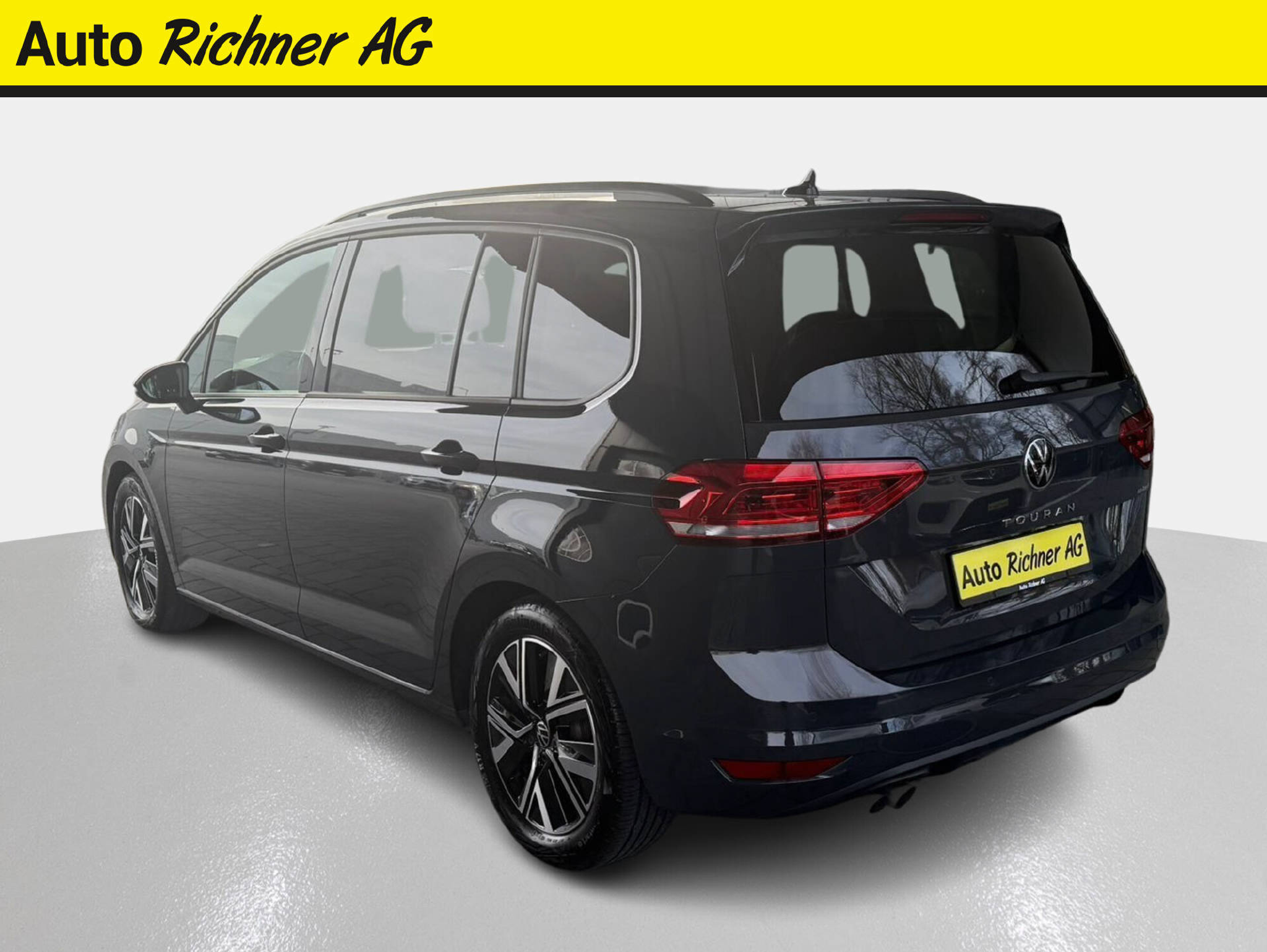 listing desktop thumbnail image 4