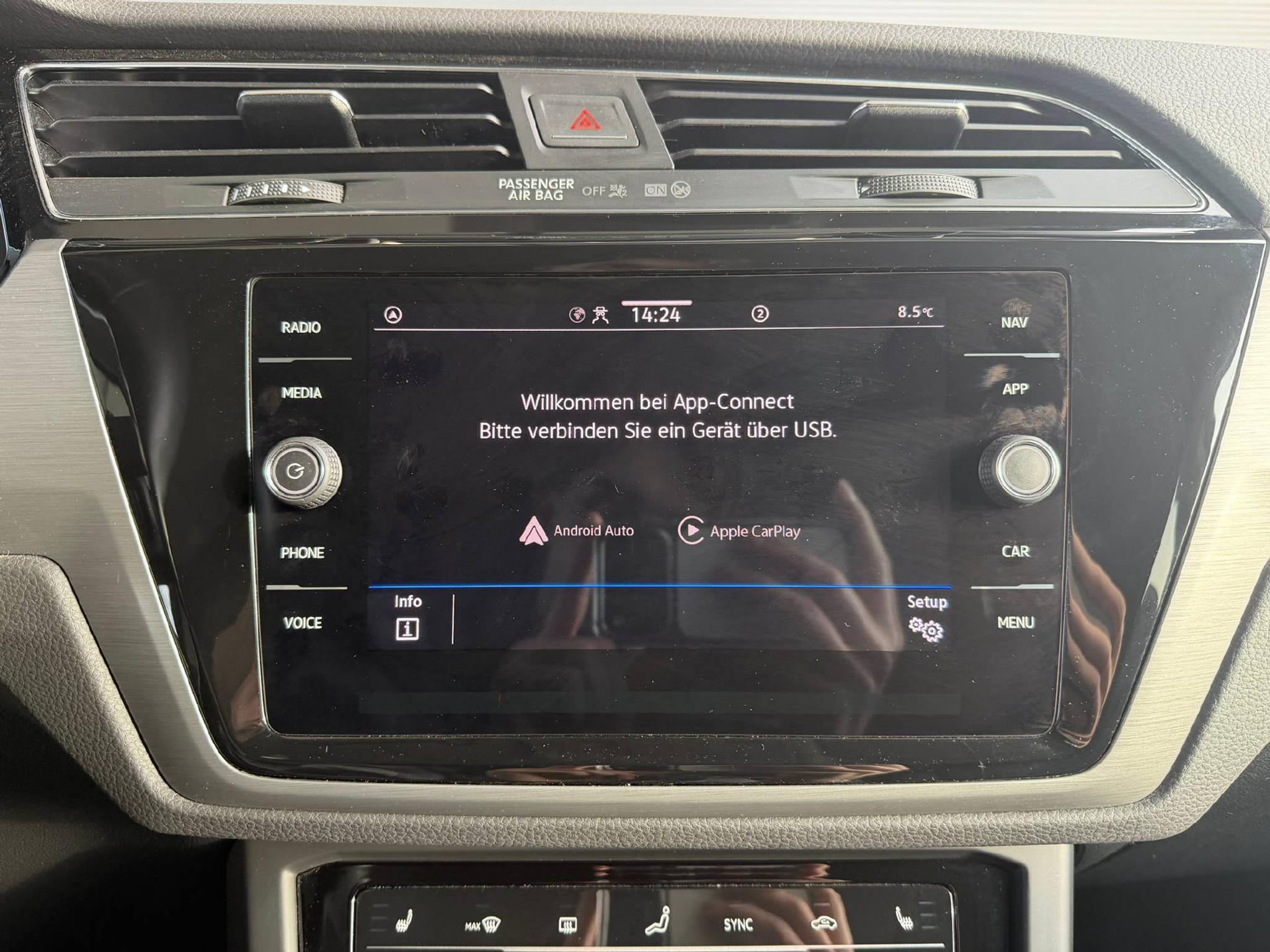 listing desktop thumbnail image 11