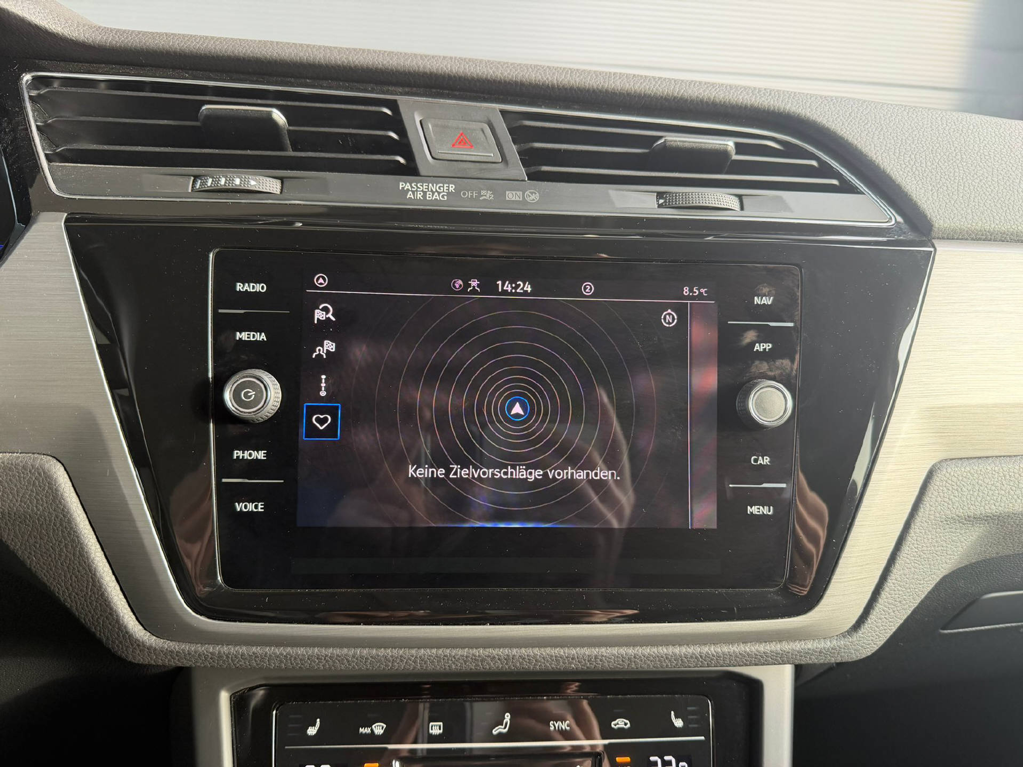 listing desktop thumbnail image 10