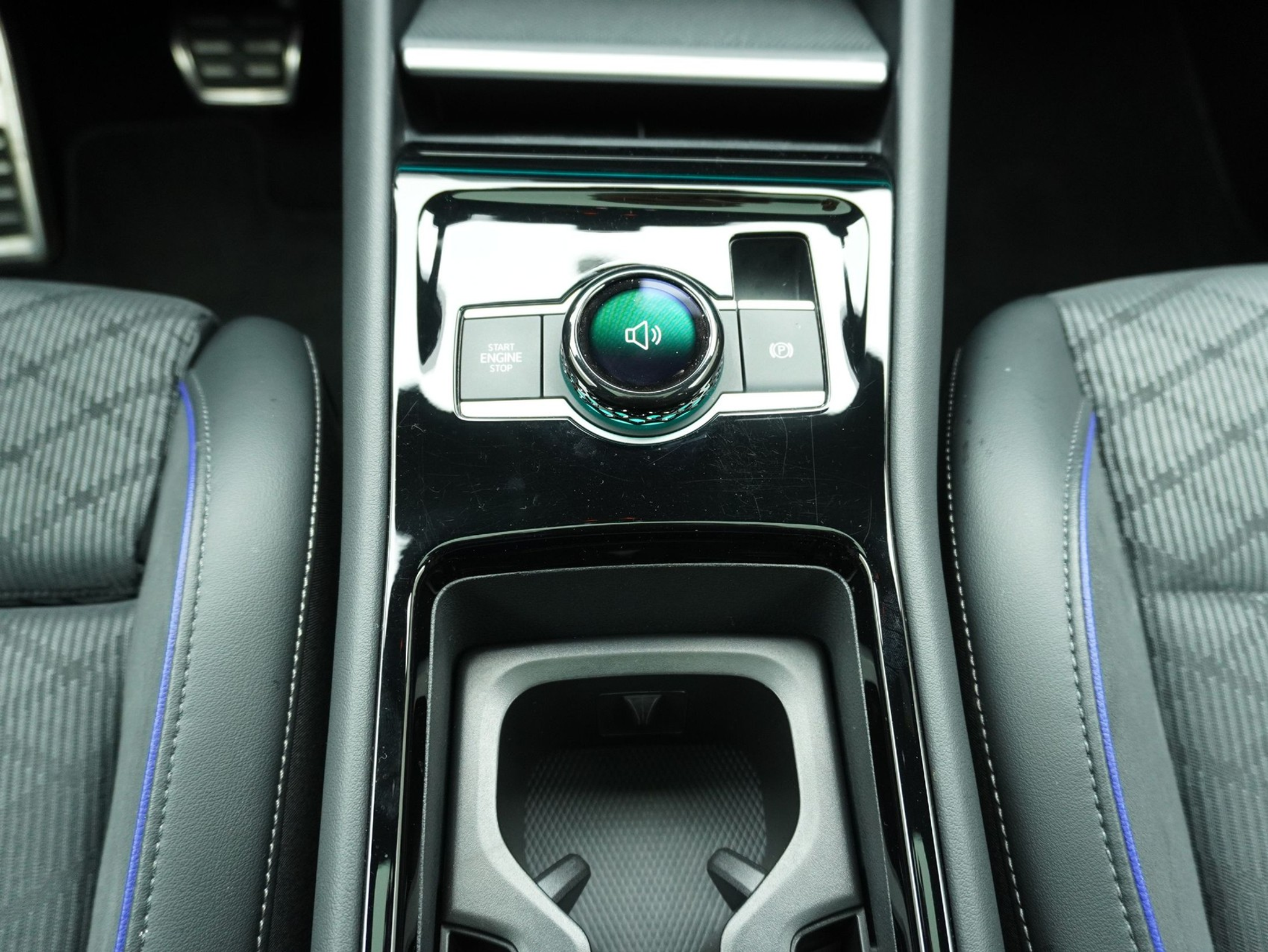 listing desktop thumbnail image 14