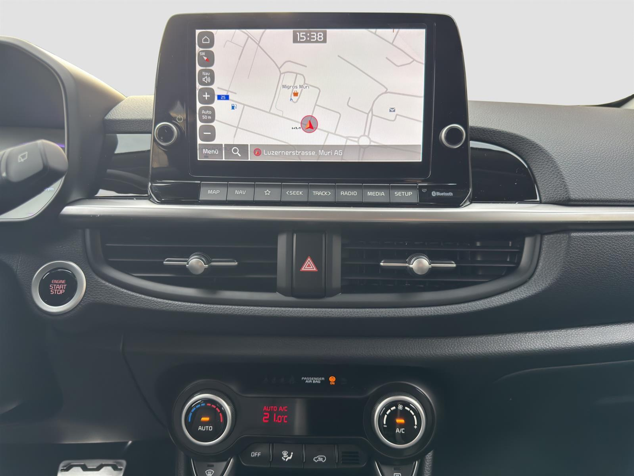 listing desktop thumbnail image 11