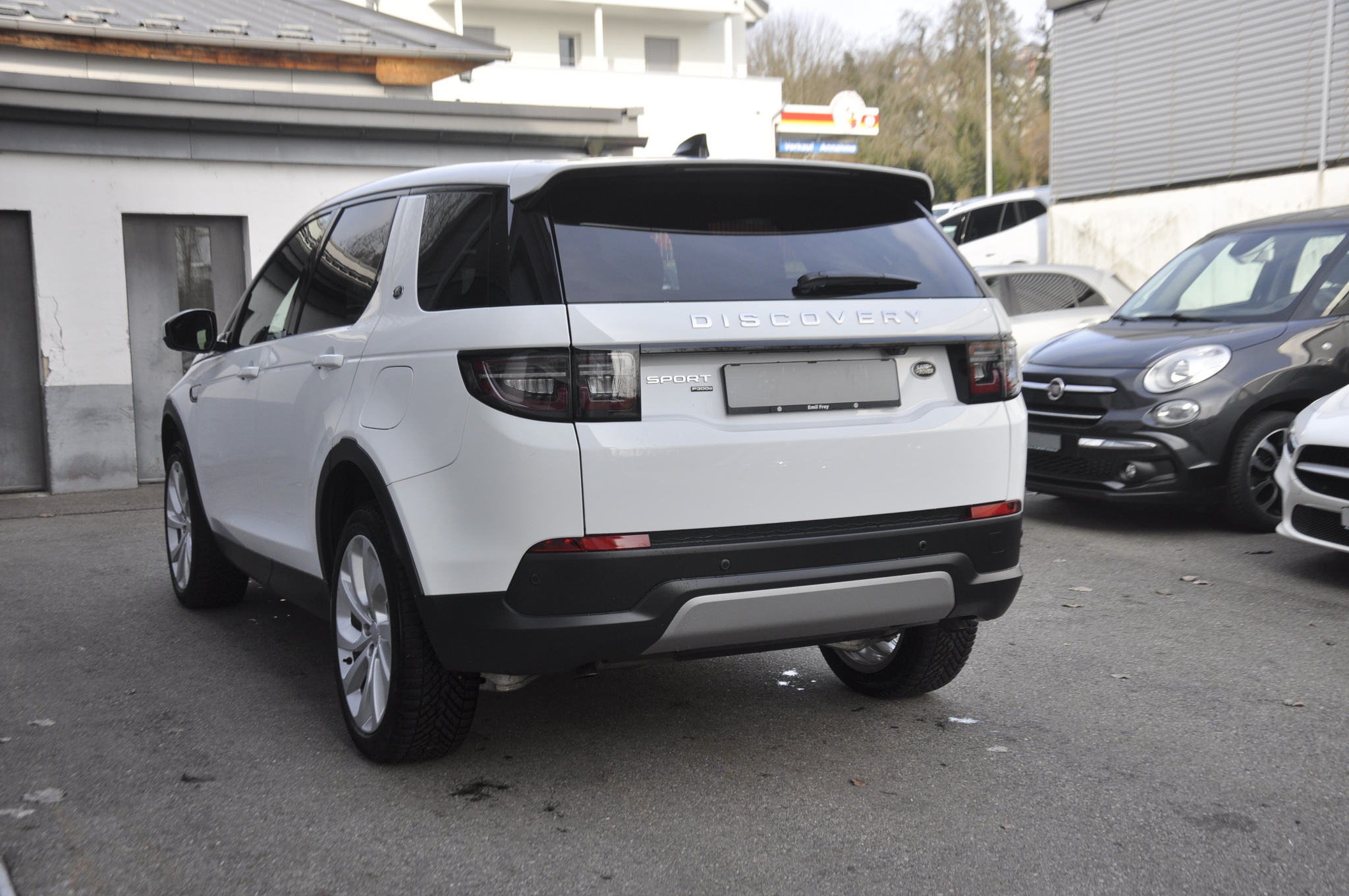 listing desktop thumbnail image 15