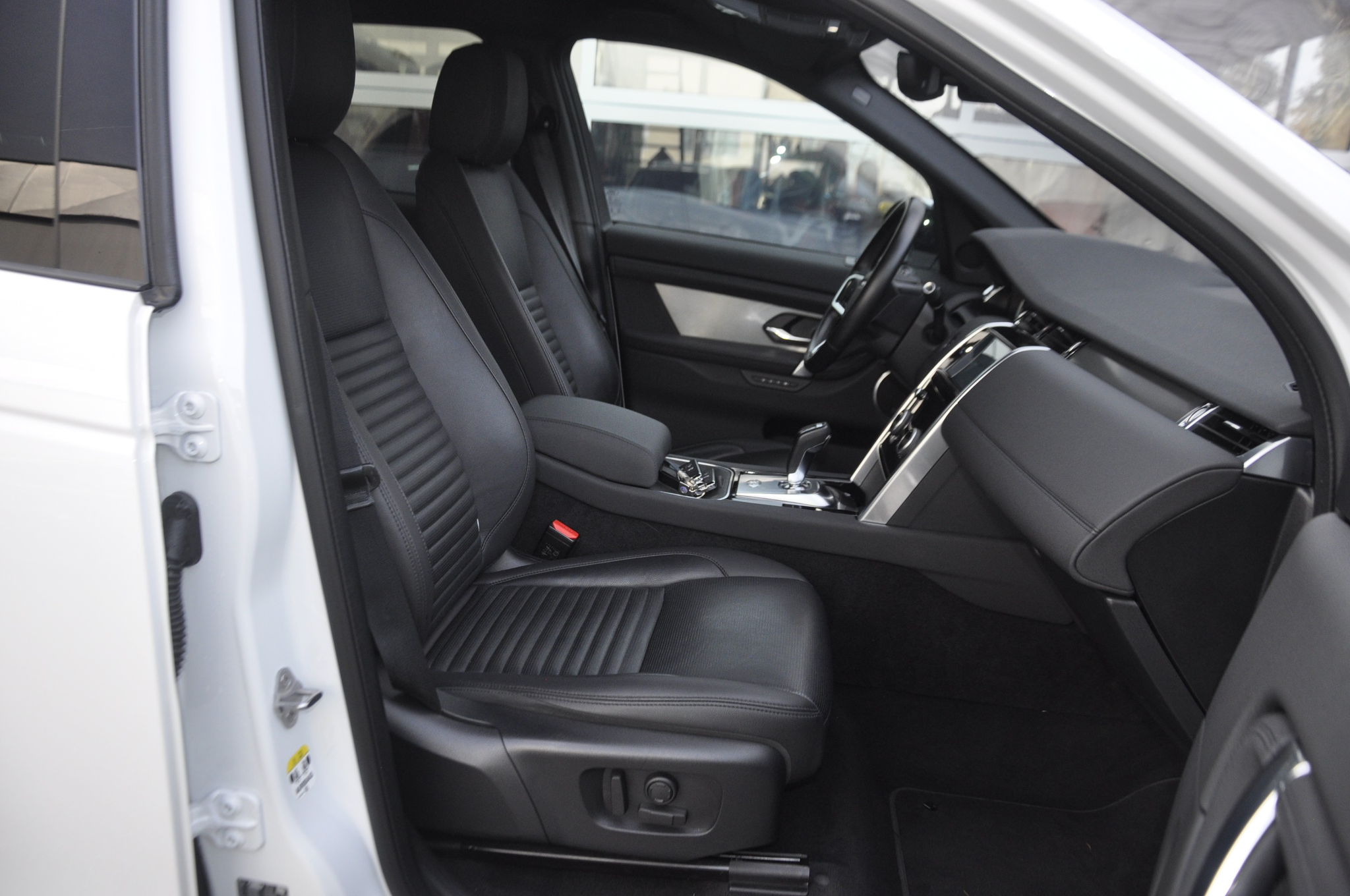 listing desktop thumbnail image 6