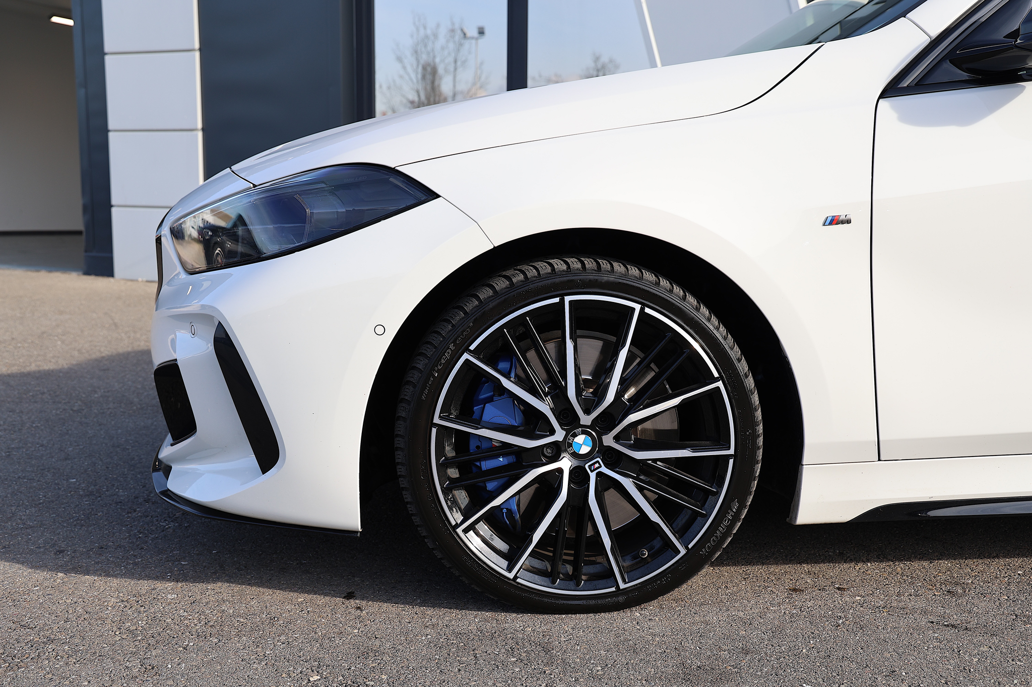 listing desktop thumbnail image 5