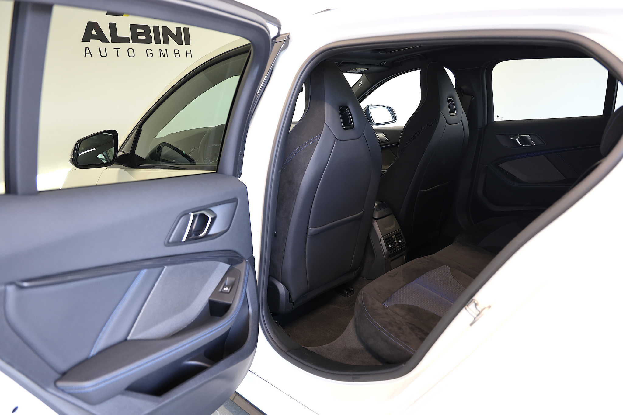 listing desktop thumbnail image 17