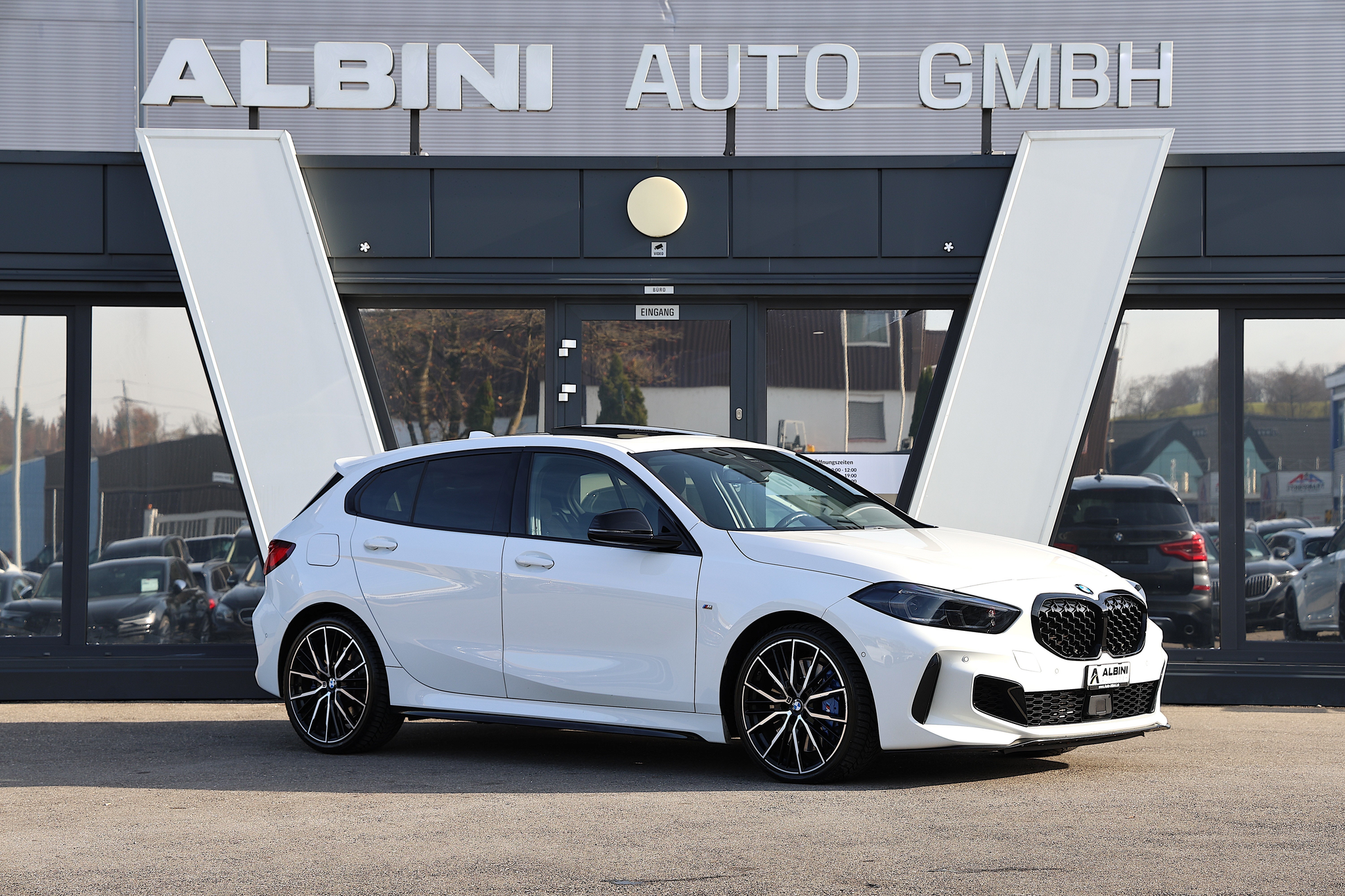 listing desktop thumbnail image 2