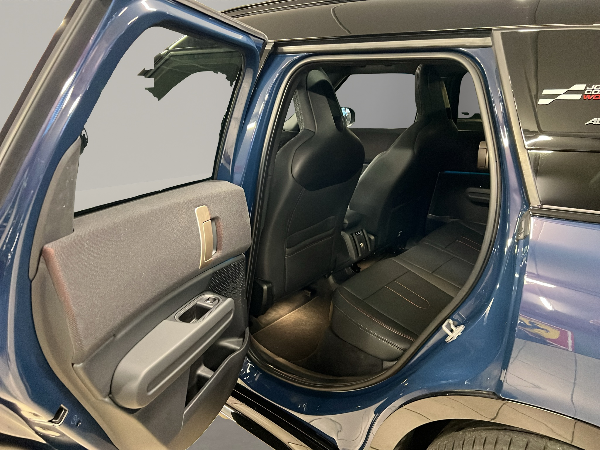 listing desktop thumbnail image 12