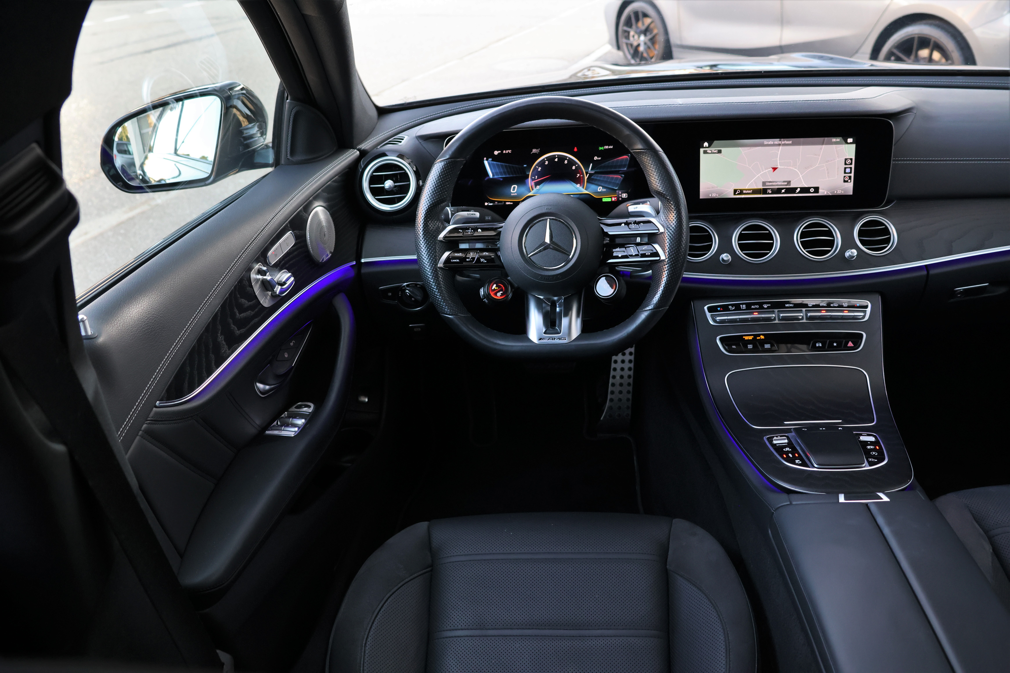 listing desktop thumbnail image 13