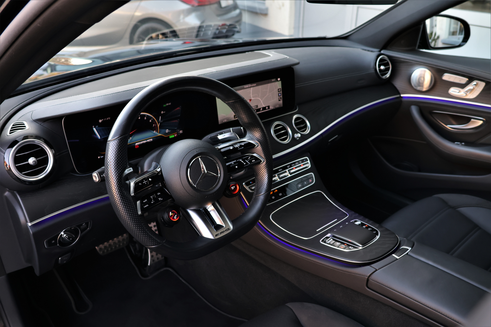 listing desktop thumbnail image 9