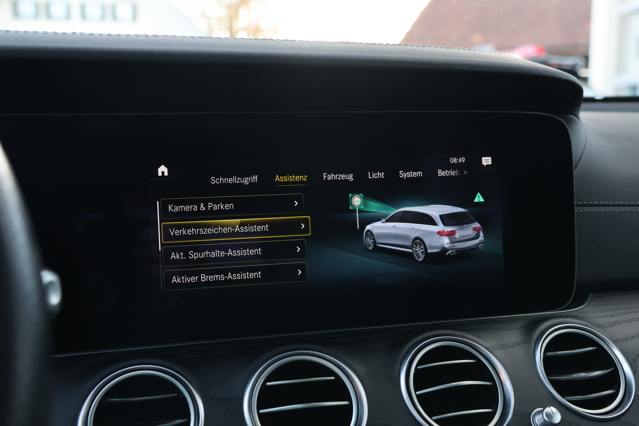 listing desktop thumbnail image 25