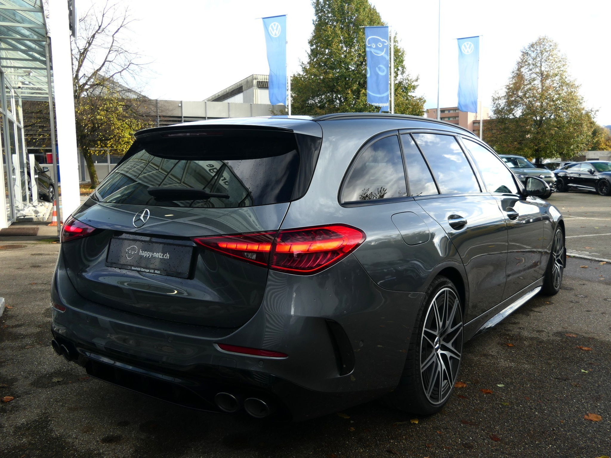 listing desktop thumbnail image 4