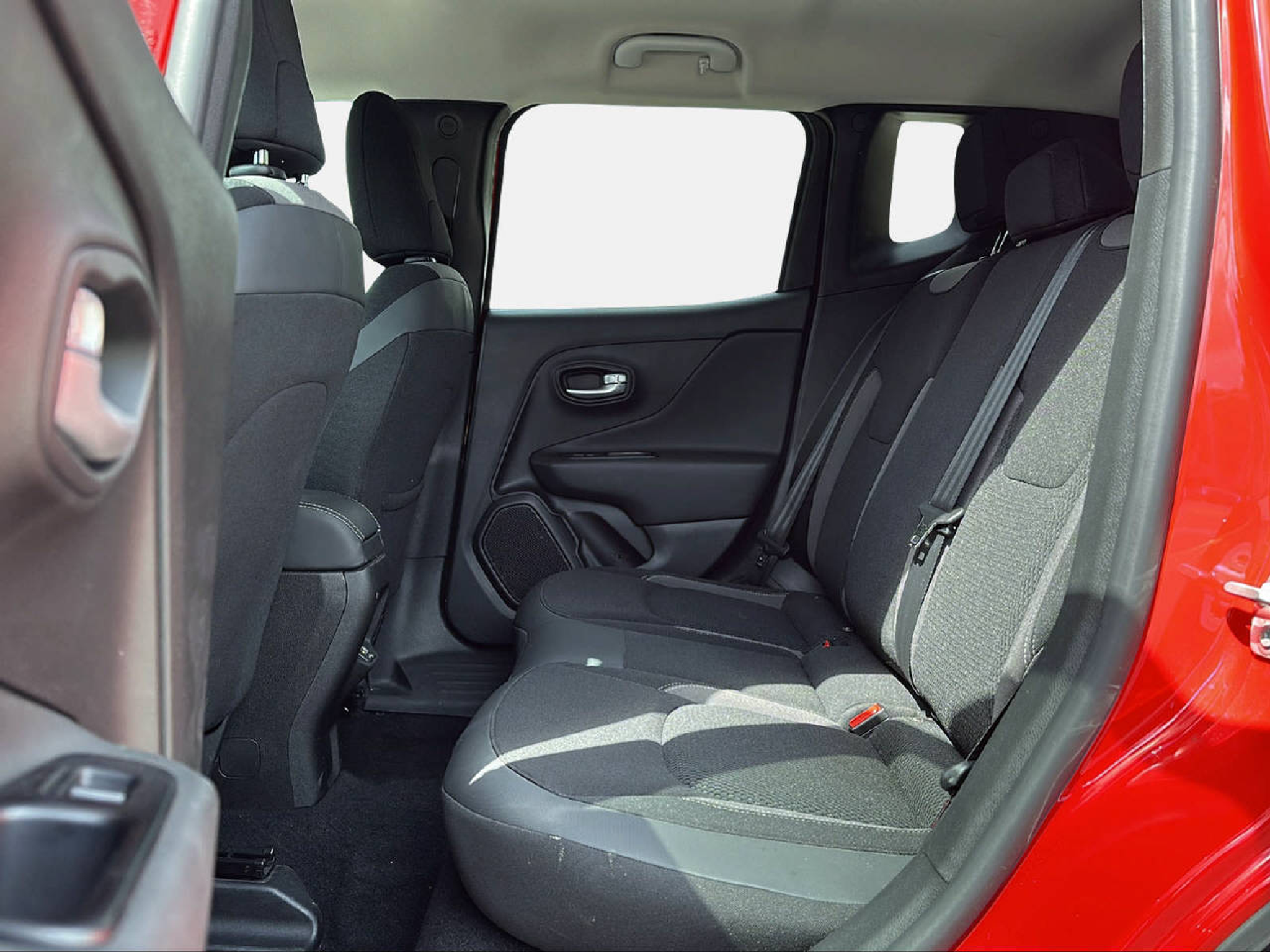 listing desktop thumbnail image 12