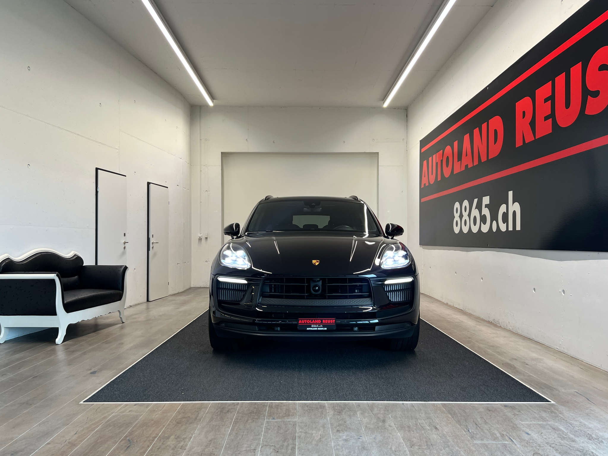 listing desktop thumbnail image 2