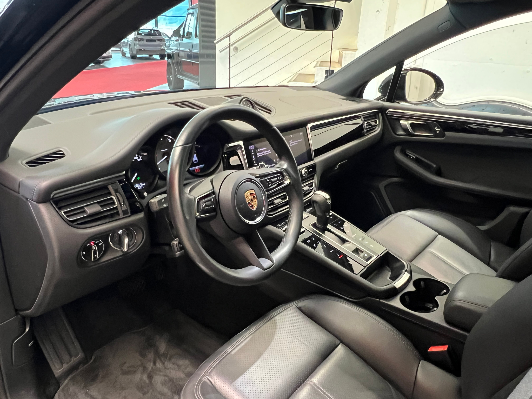 listing desktop thumbnail image 10