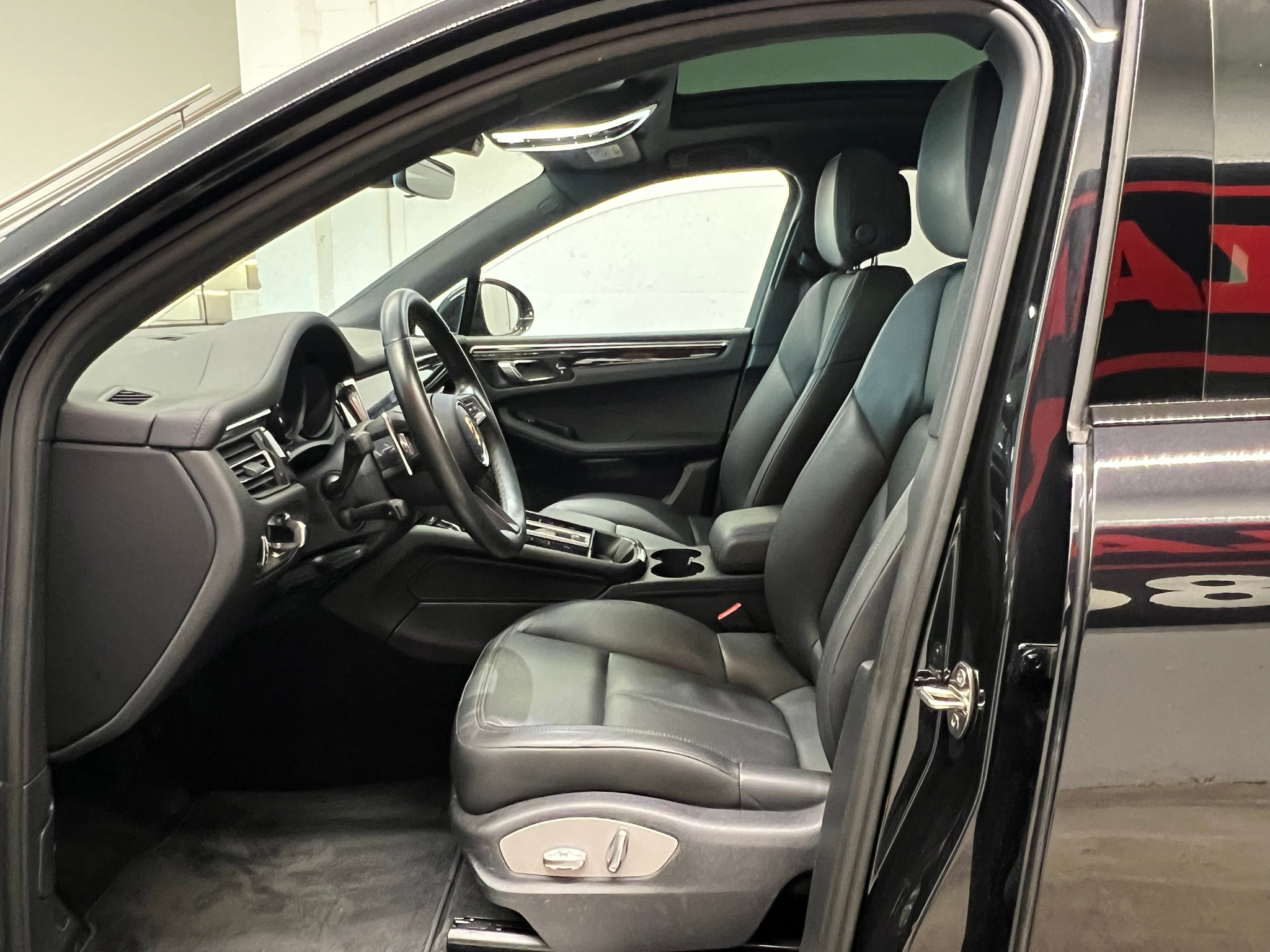 listing desktop thumbnail image 13