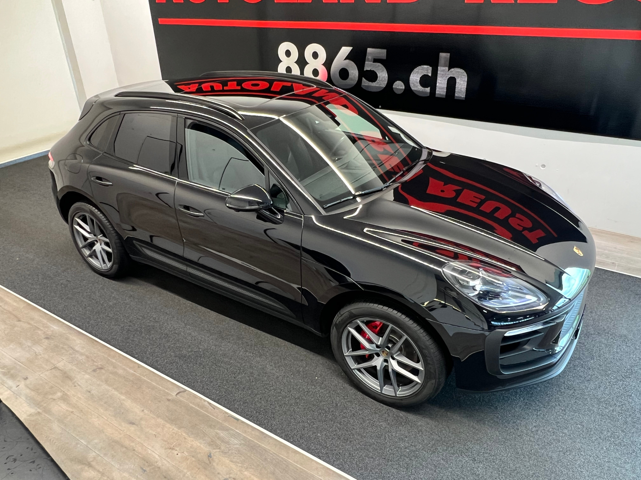 listing desktop thumbnail image 5