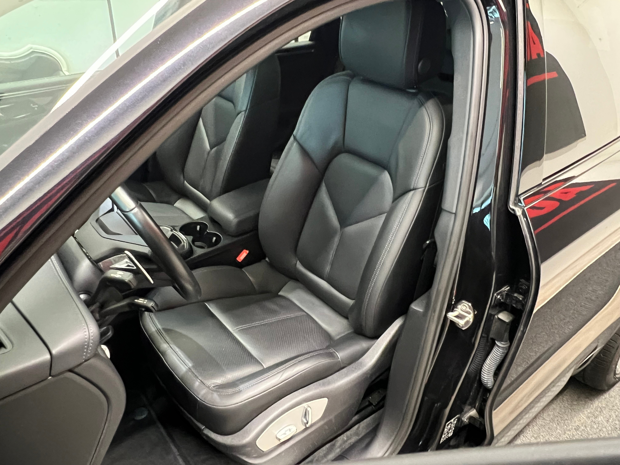 listing desktop thumbnail image 14