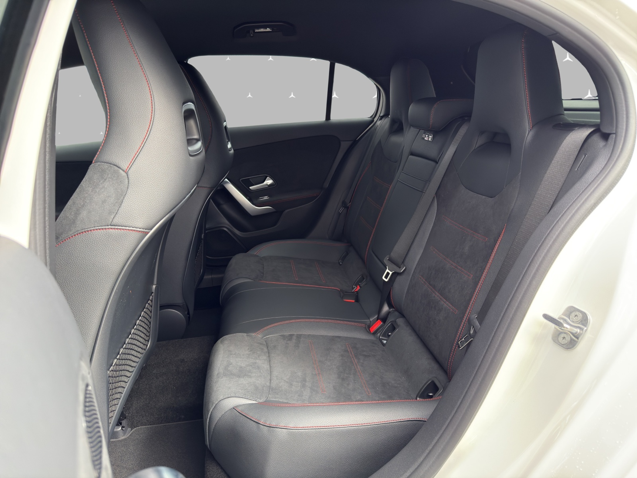 listing desktop thumbnail image 9