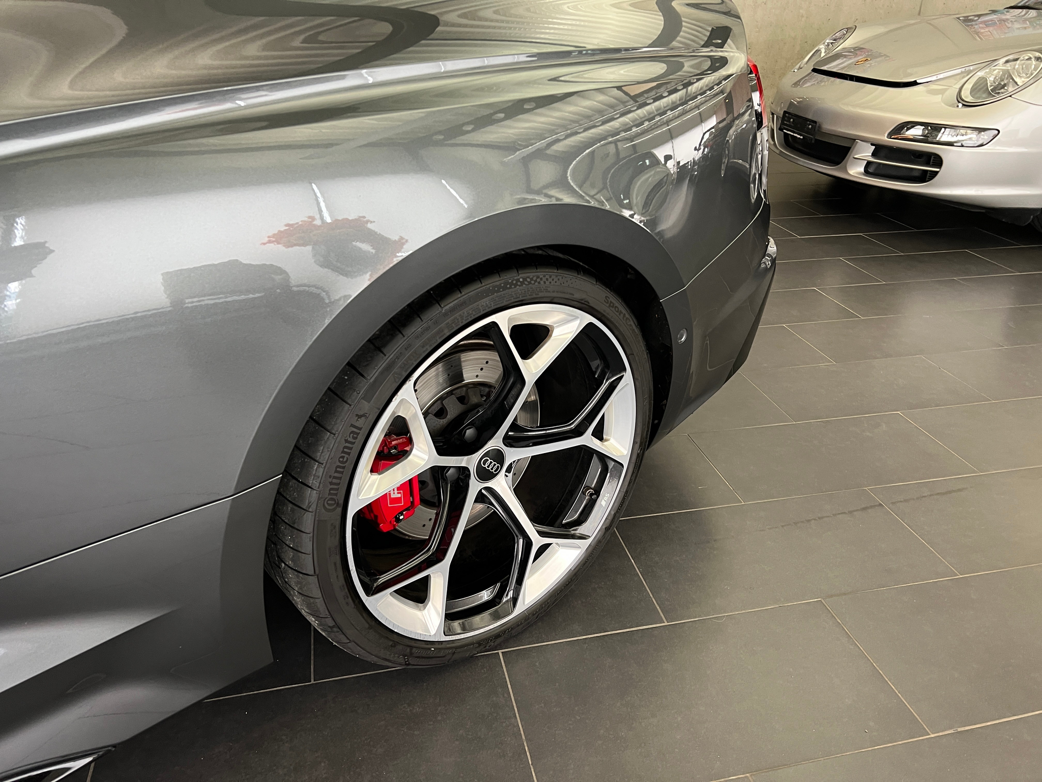 listing desktop thumbnail image 7